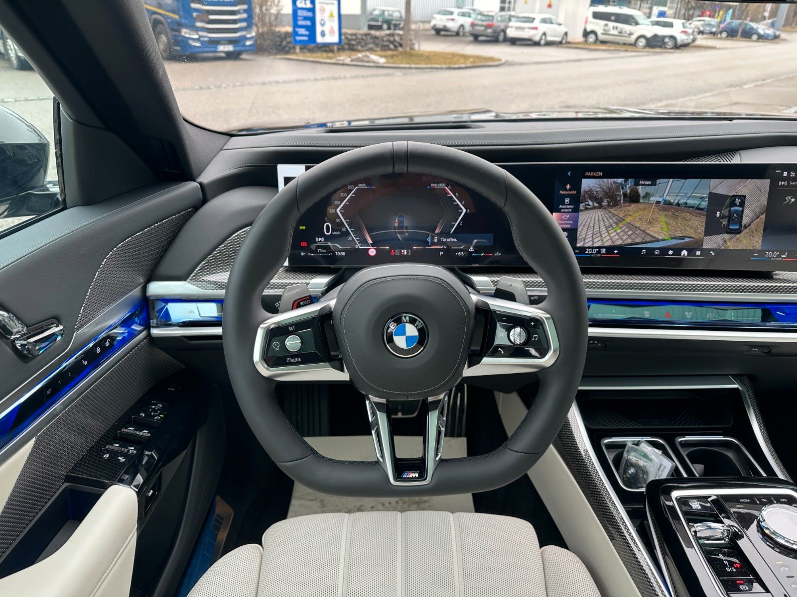 Fahrzeugabbildung BMW 740d xDrive M Sport TV|Aut.Tür|SkyL|B&W|Luft|