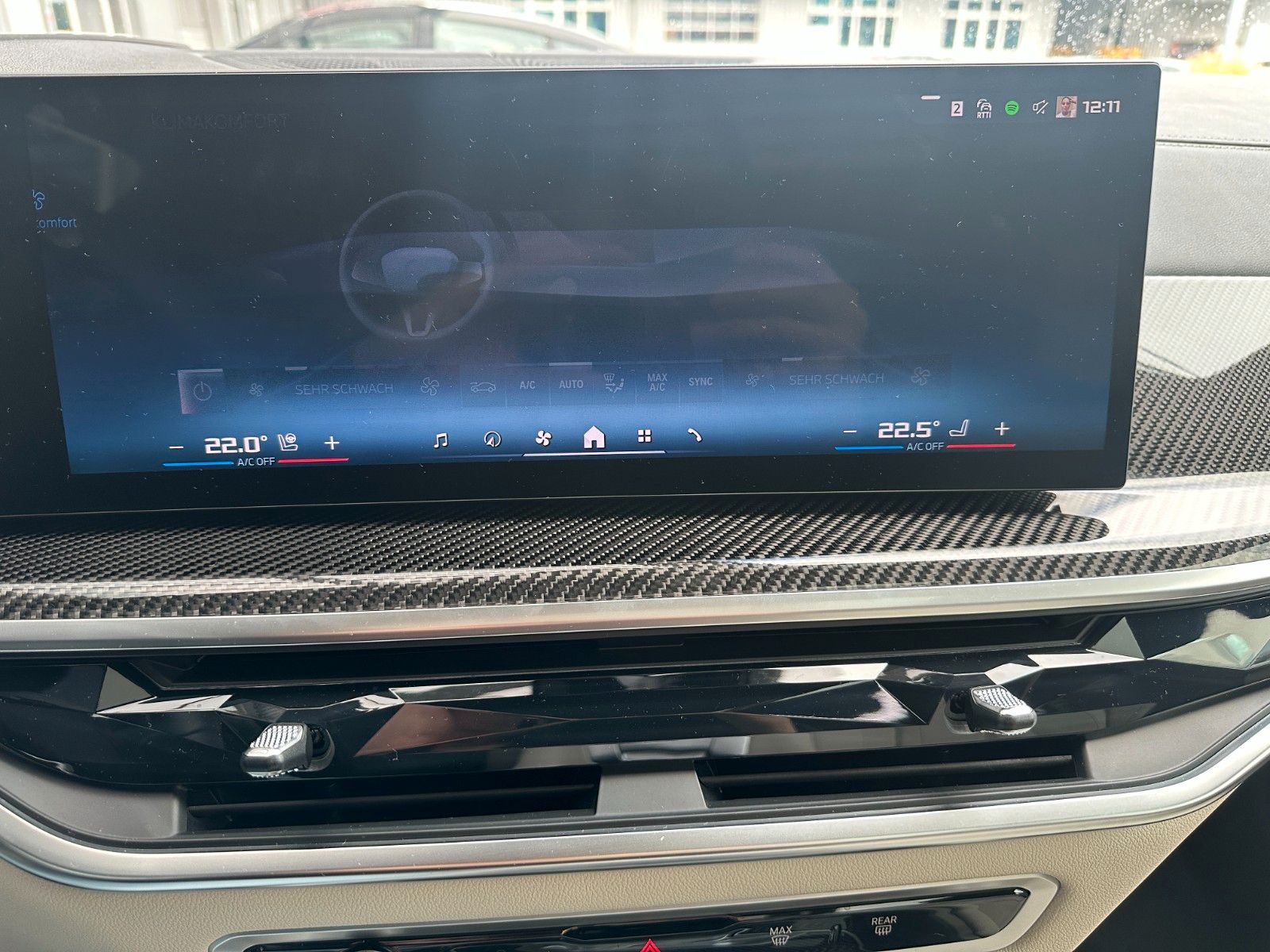 Fahrzeugabbildung BMW X6 M60i xDrive ACC|HUD|PANO|HARMAN|AHK|