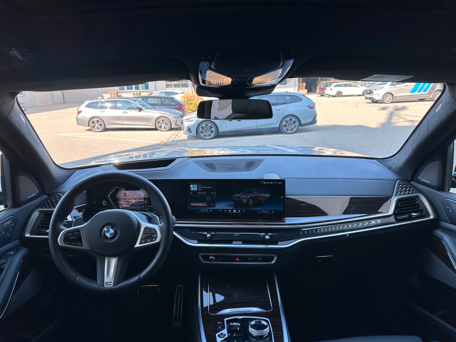 Fahrzeugabbildung BMW X7 xDrive 40 d M Sport ACC|HUD|SKYL|H&K|LUFT|AHK