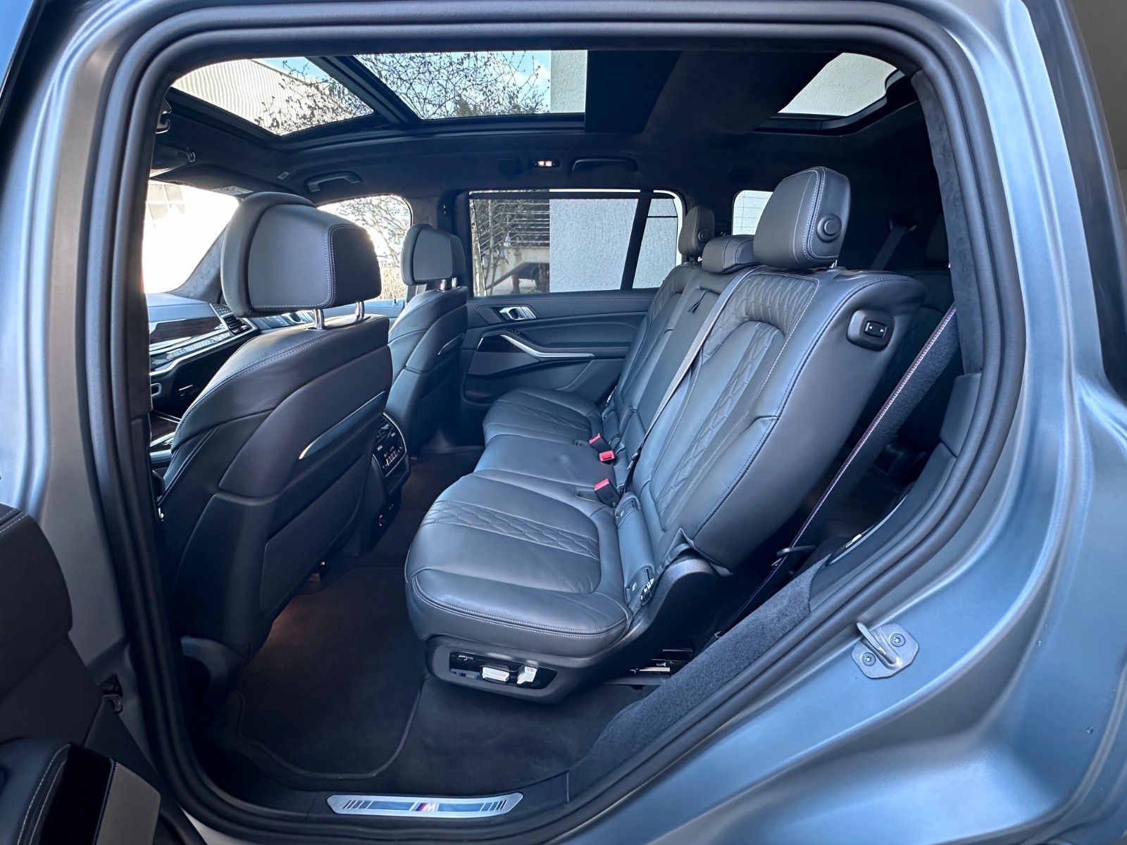 Fahrzeugabbildung BMW X7 xDrive 40 d M Sport ACC|HUD|SKYL|H&K|LUFT|AHK