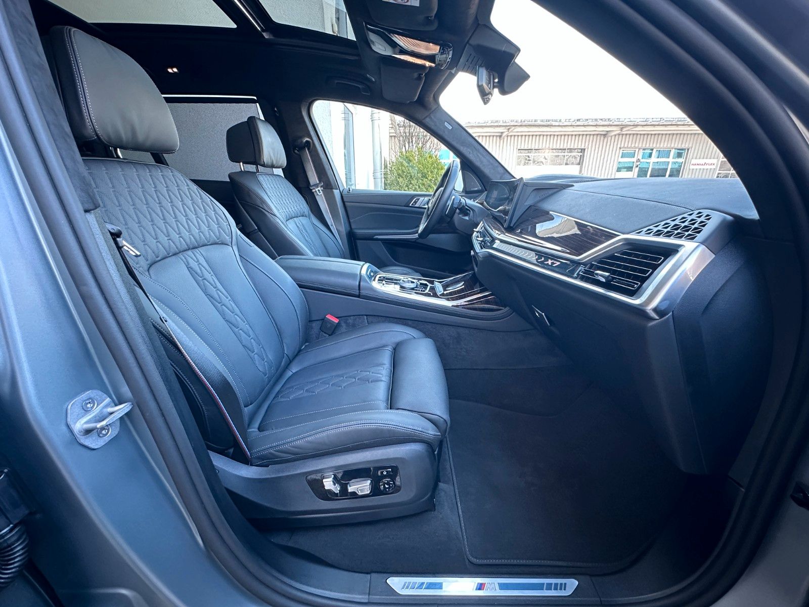 Fahrzeugabbildung BMW X7 xDrive 40 d M Sport ACC|HUD|SKYL|H&K|LUFT|AHK