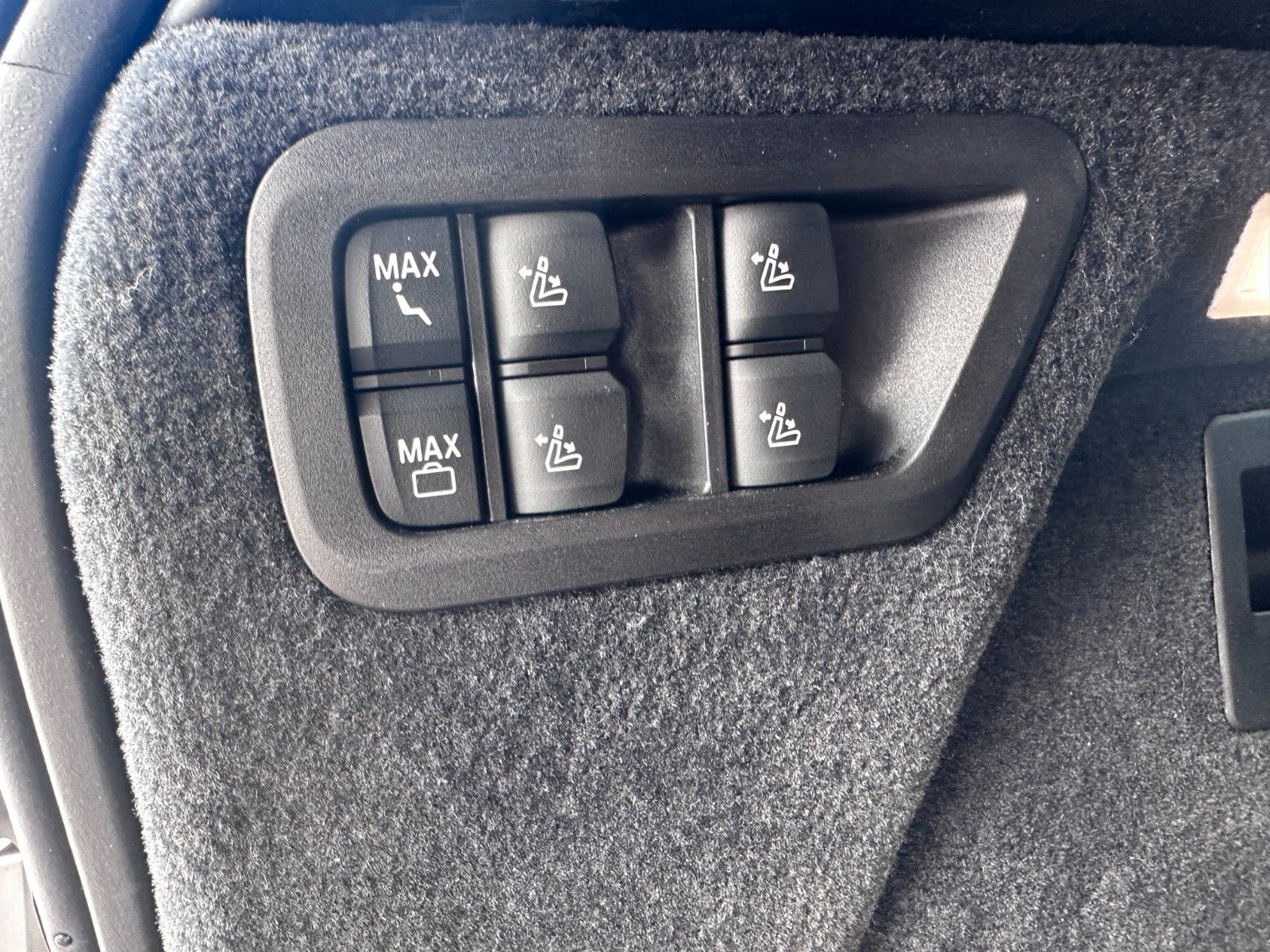 Fahrzeugabbildung BMW X7 xDrive 40 d M Sport ACC|HUD|SKYL|H&K|LUFT|AHK