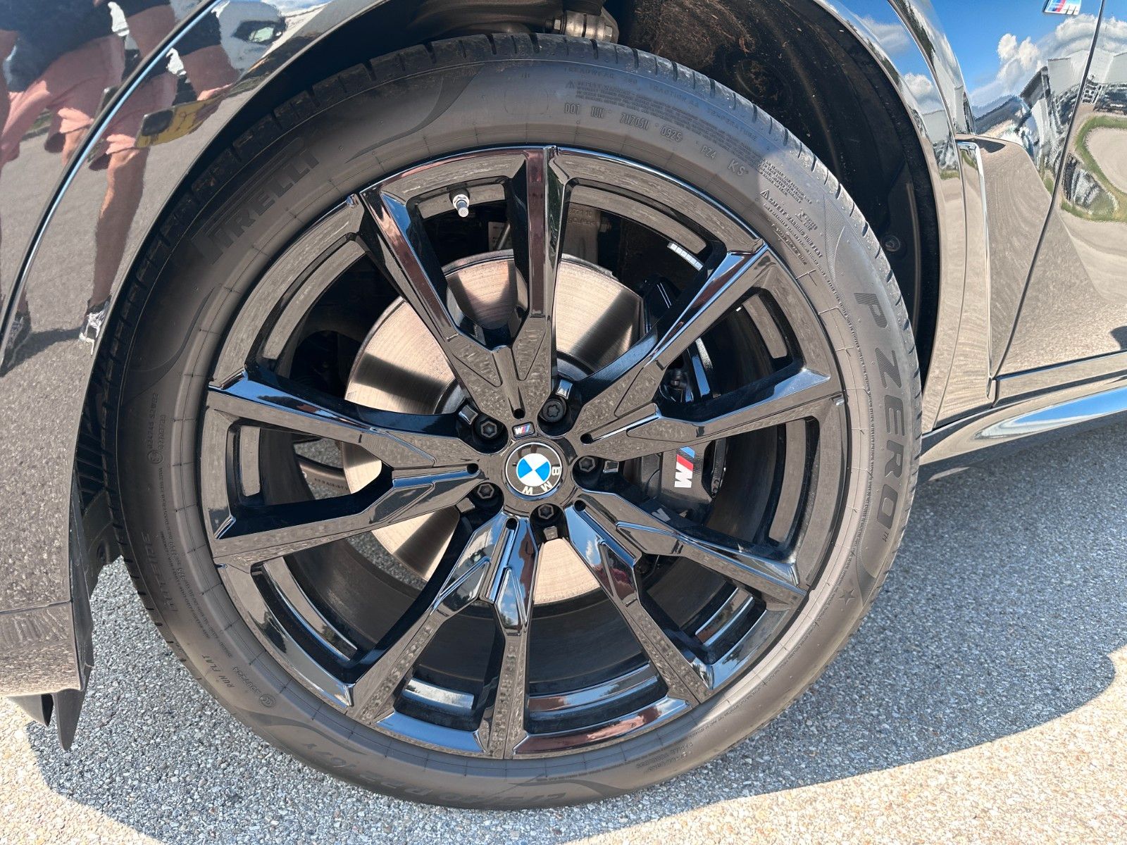 Fahrzeugabbildung BMW X7 xDr 40d M Sport Pro|Aktivlenk|SkyL|AHK|BEIGE|