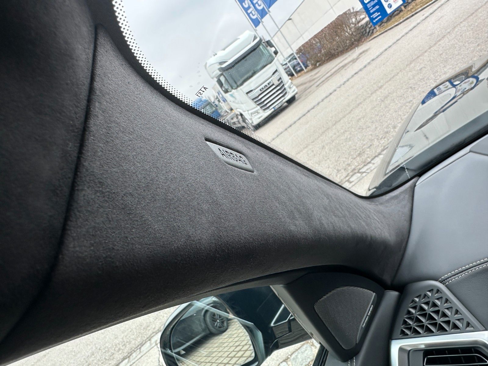 Fahrzeugabbildung BMW X7 xDr 40d M Sport Pro|Aktivlenk|SkyL|AHK|BEIGE|