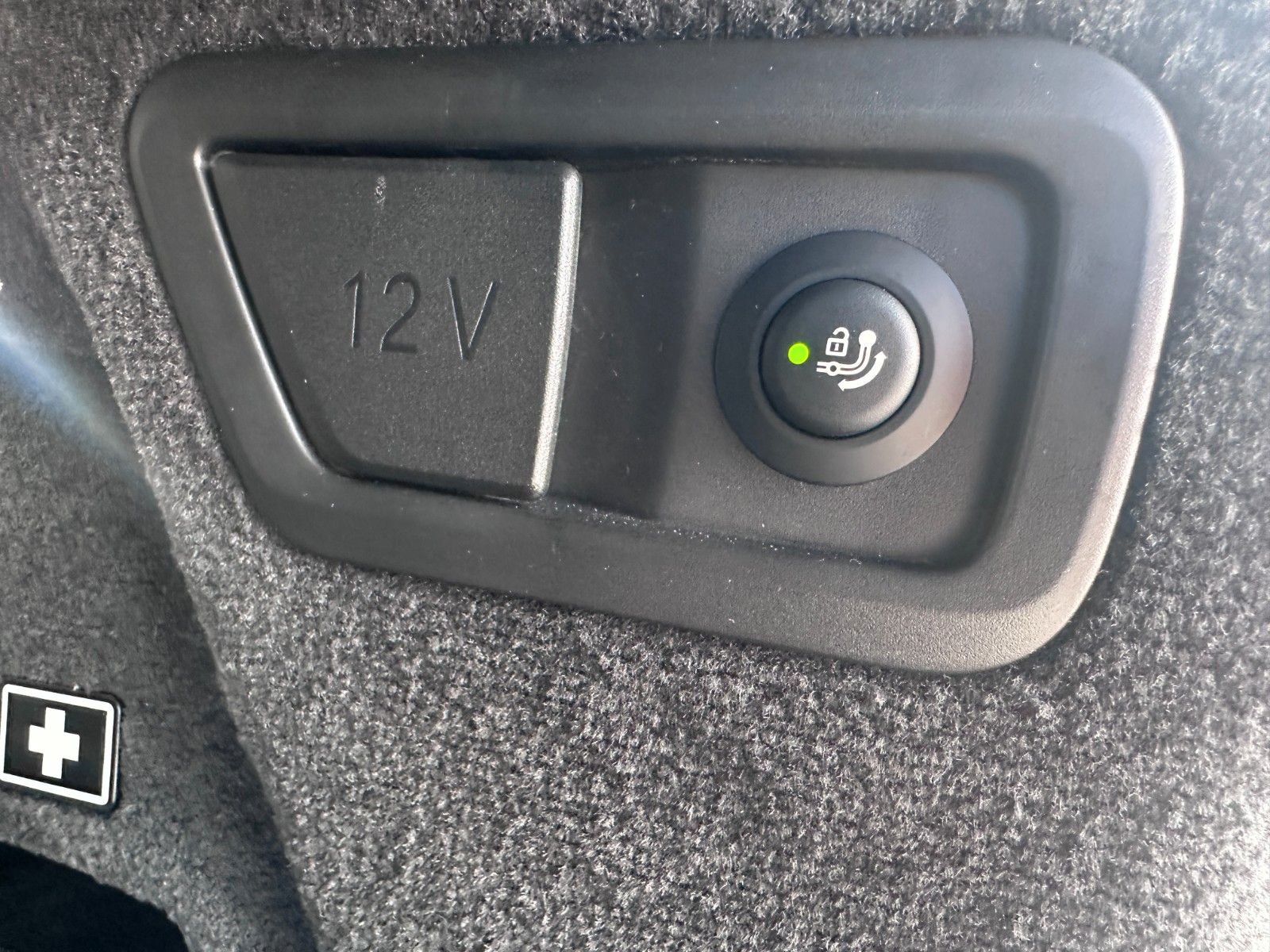 Fahrzeugabbildung BMW X7 xDr 40d M Sport Pro|Aktivlenk|SkyL|AHK|BEIGE|