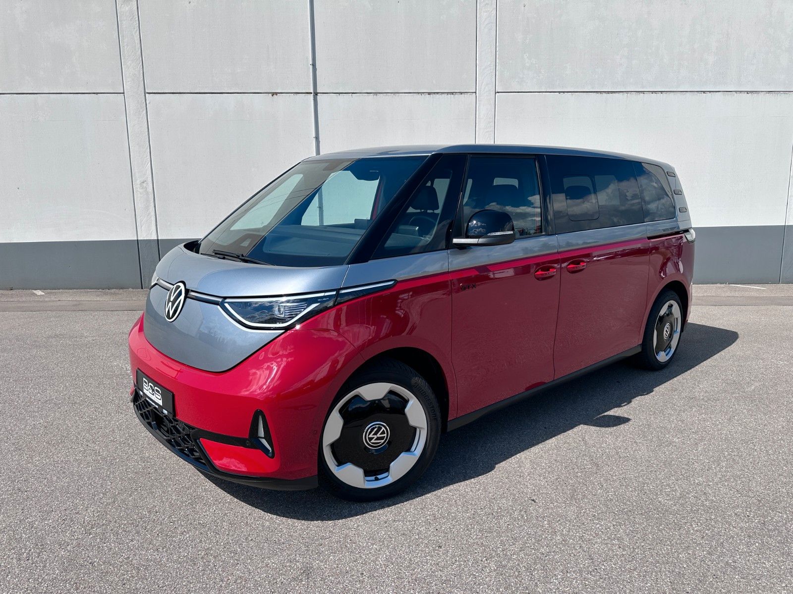 Fahrzeugabbildung Volkswagen ID.Buzz GTX LANG 4M | 6 SITZ|UNFALLFR|DEUTSCH FZ