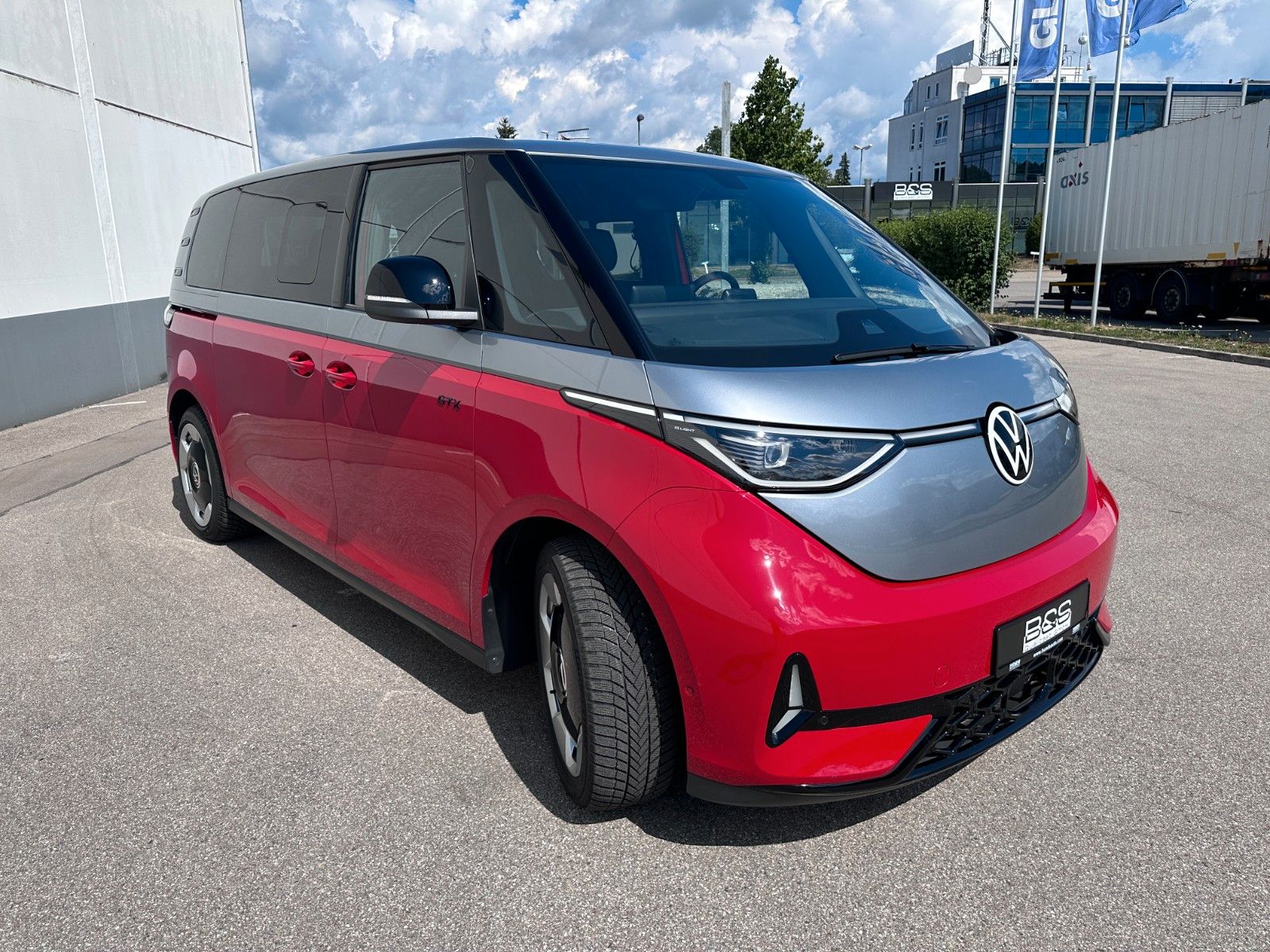 Fahrzeugabbildung Volkswagen ID.Buzz GTX LANG 4M | 6 SITZ|UNFALLFR|DEUTSCH FZ