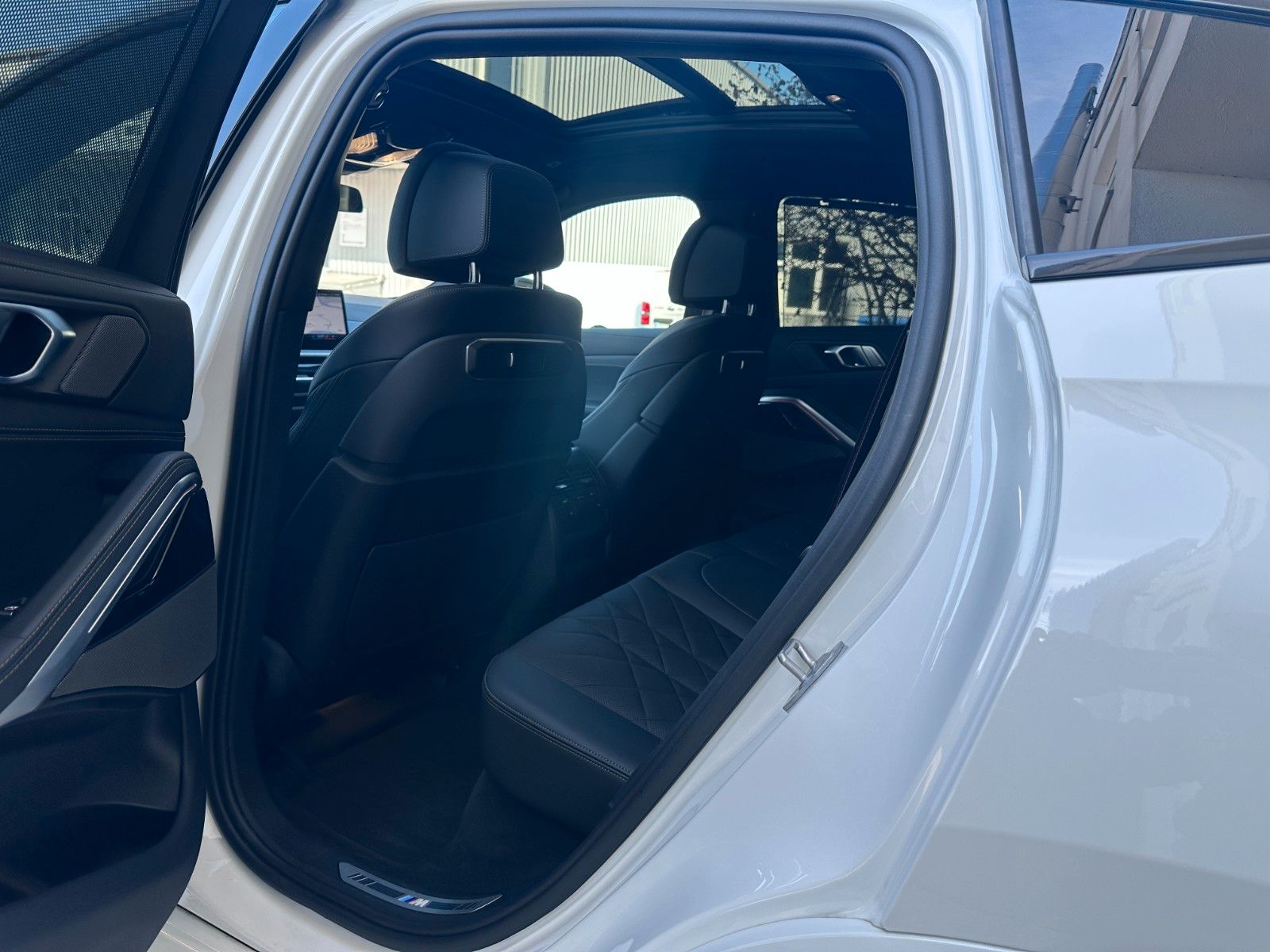 Fahrzeugabbildung BMW X6 30d xDr M Sport|ACC|HUD|PANO|HARMAN|AHK|