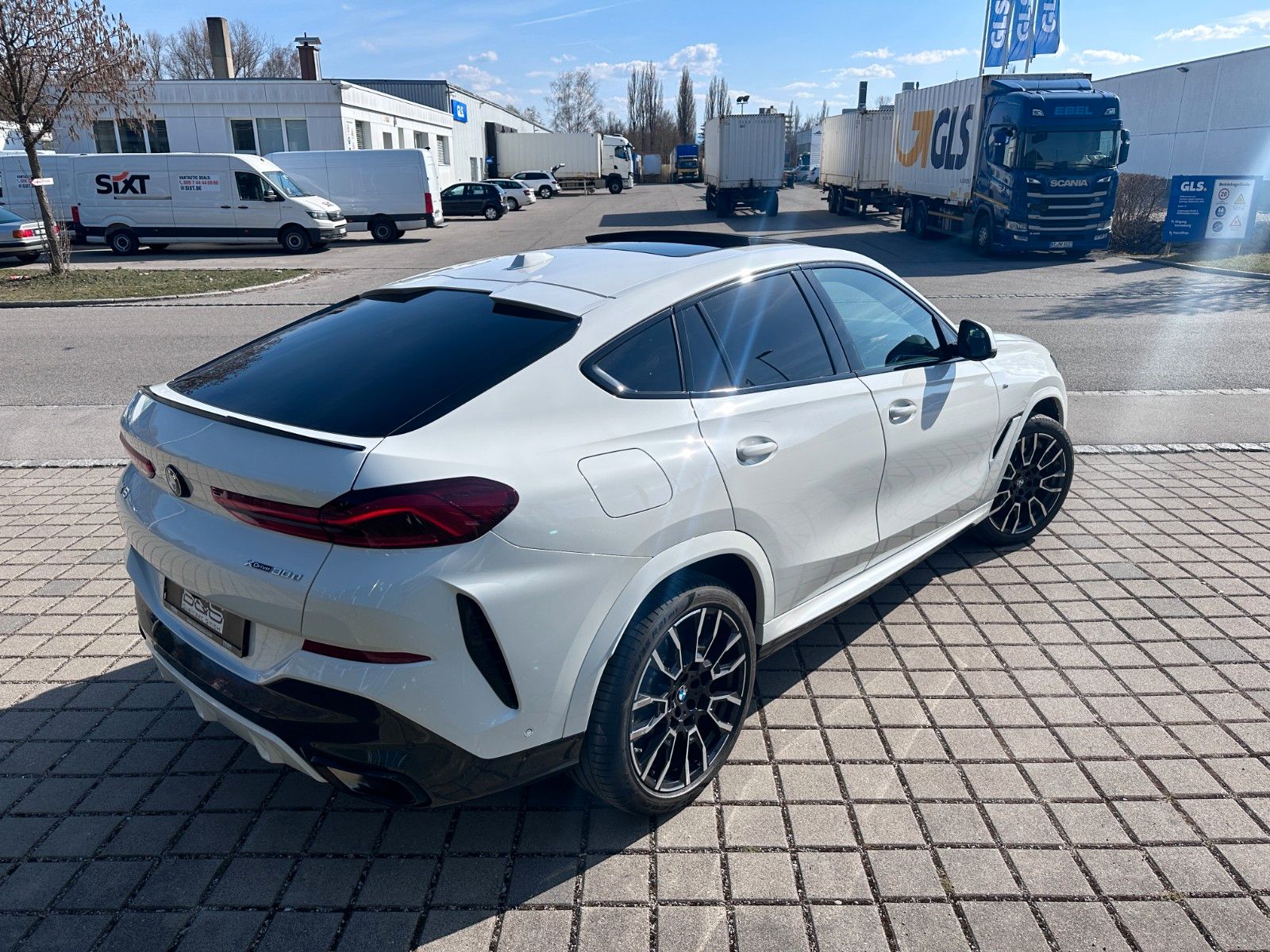 Fahrzeugabbildung BMW X6 30d xDr M Sport|ACC|HUD|PANO|HARMAN|AHK|