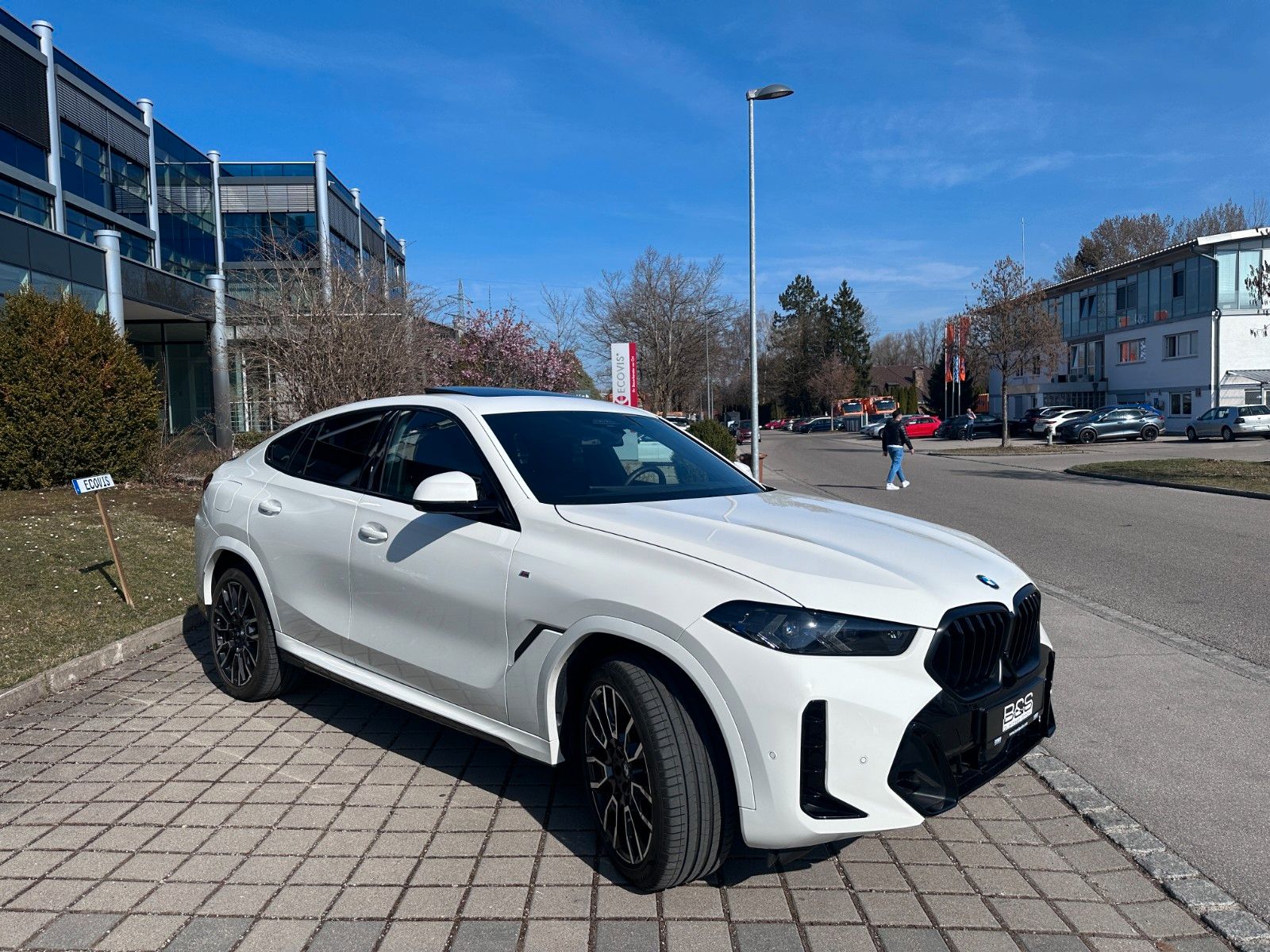 Fahrzeugabbildung BMW X6 30d xDr M Sport|ACC|HUD|PANO|HARMAN|AHK|