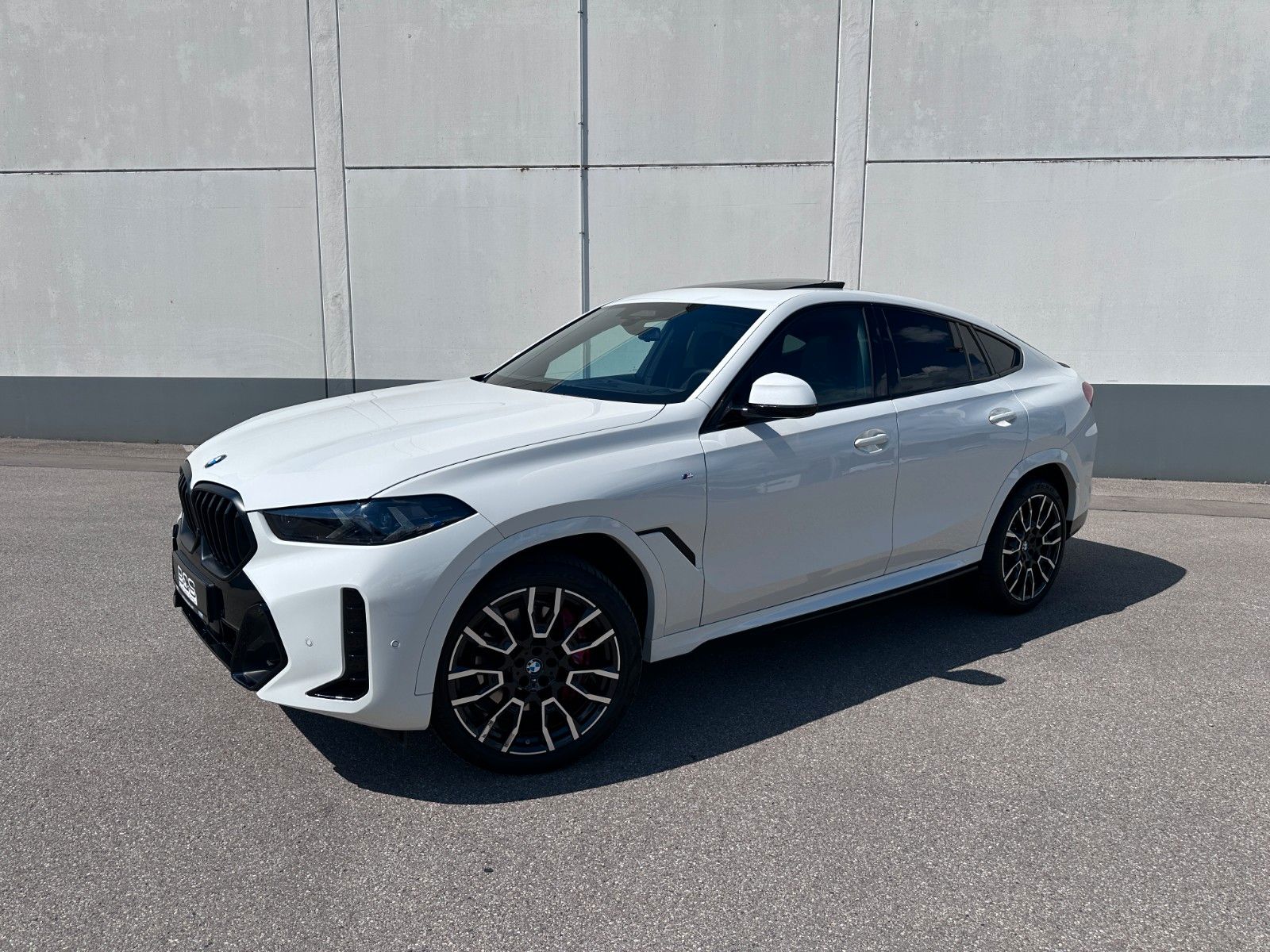 Fahrzeugabbildung BMW X6 30d xDr M Sport|ACC|HUD|PANO|HARMAN|AHK|