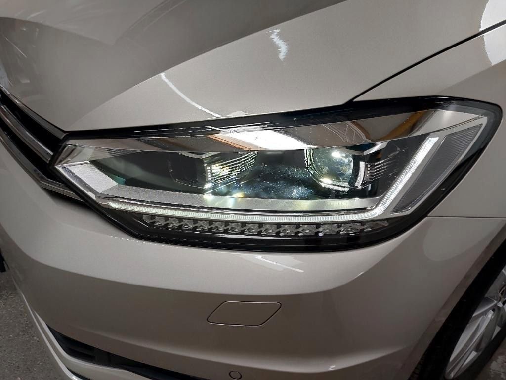 Fahrzeugabbildung Volkswagen Touran Comfortlinel|Deutsch.Fzg.l7 SitzlPanolAHK