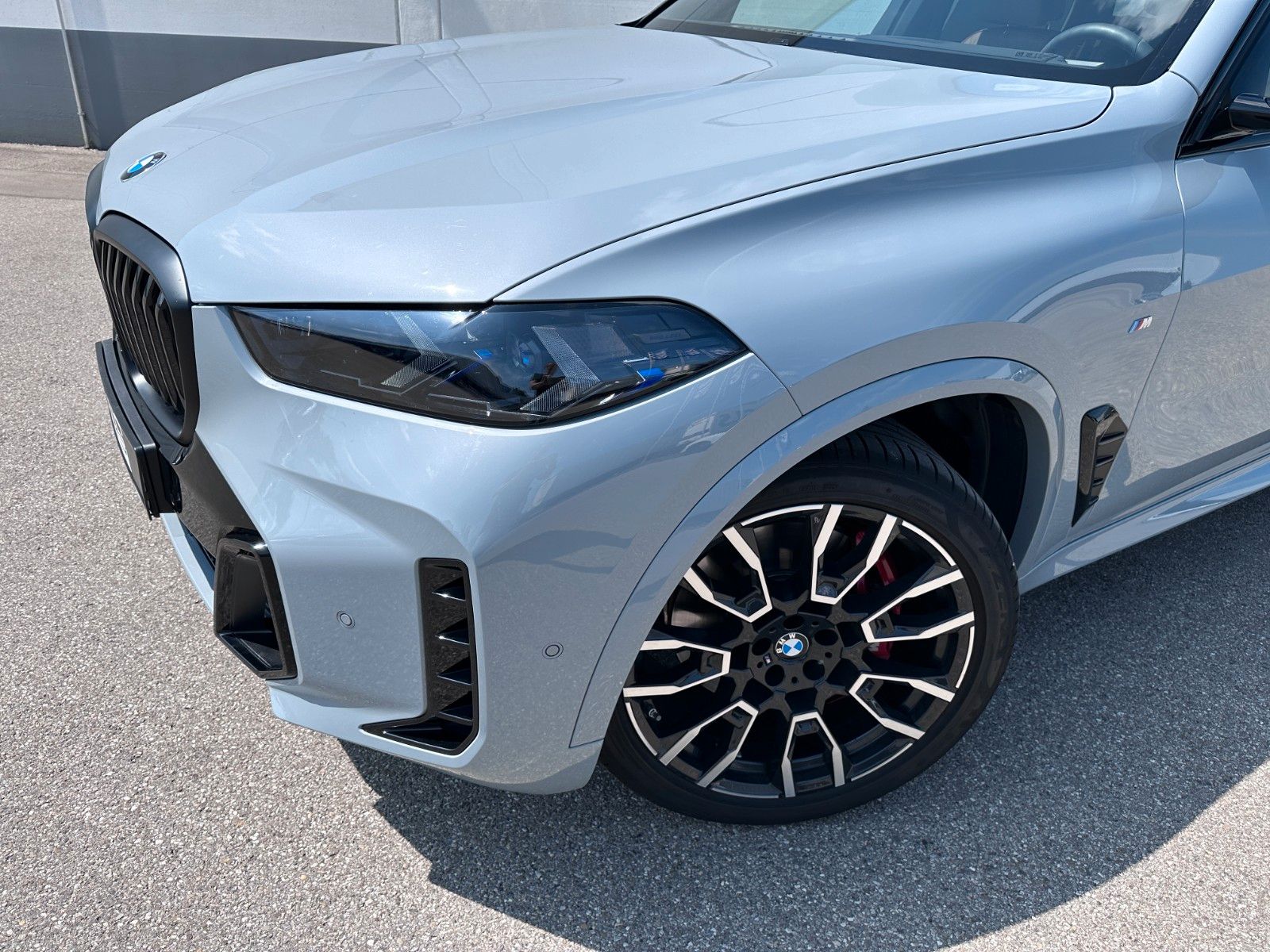 Fahrzeugabbildung BMW X5 30 d xDrive M Sport | Mwst Ausw| B&W | LUFT |