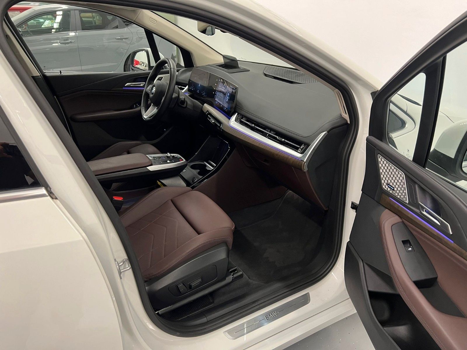 Fahrzeugabbildung BMW 223i Active Tour| Luxury Line| Mwst Ausweisbar