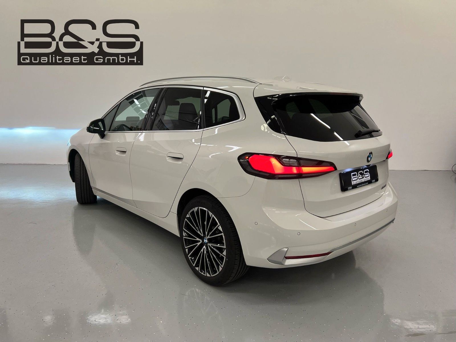 Fahrzeugabbildung BMW 223i Active Tour| Luxury Line| Mwst Ausweisbar