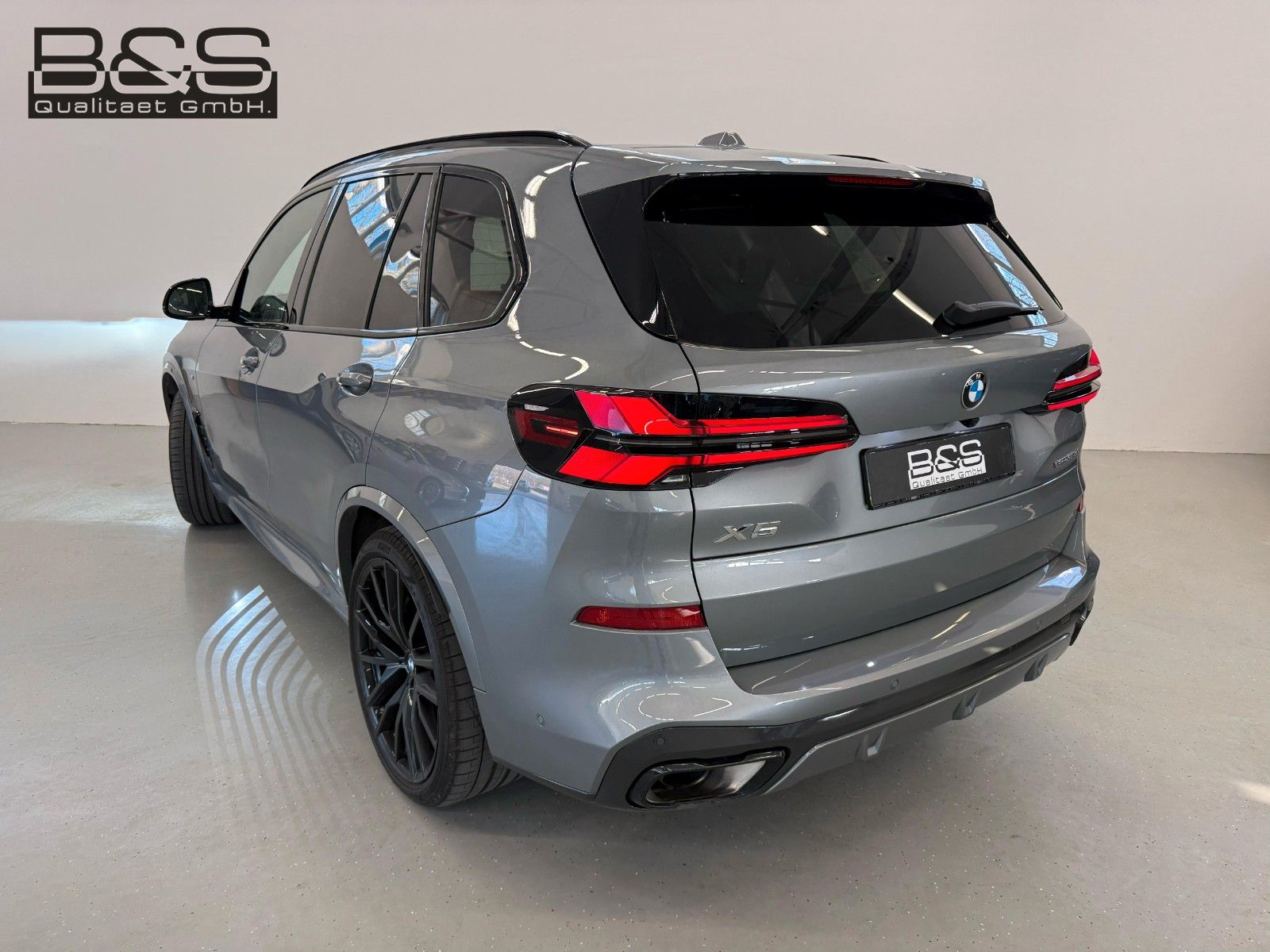 Fahrzeugabbildung BMW X5 30 d xDrive M Sport Pro ACC|HUD|PANO|H&K|LUFT