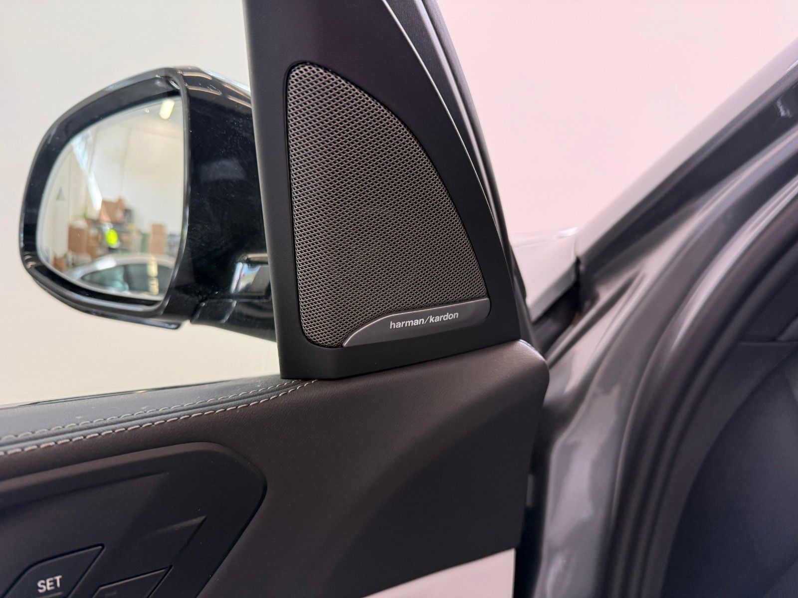 Fahrzeugabbildung BMW X5 40 d xDrive M Sport AC|HUD|PANO|HARMAN|LUFT