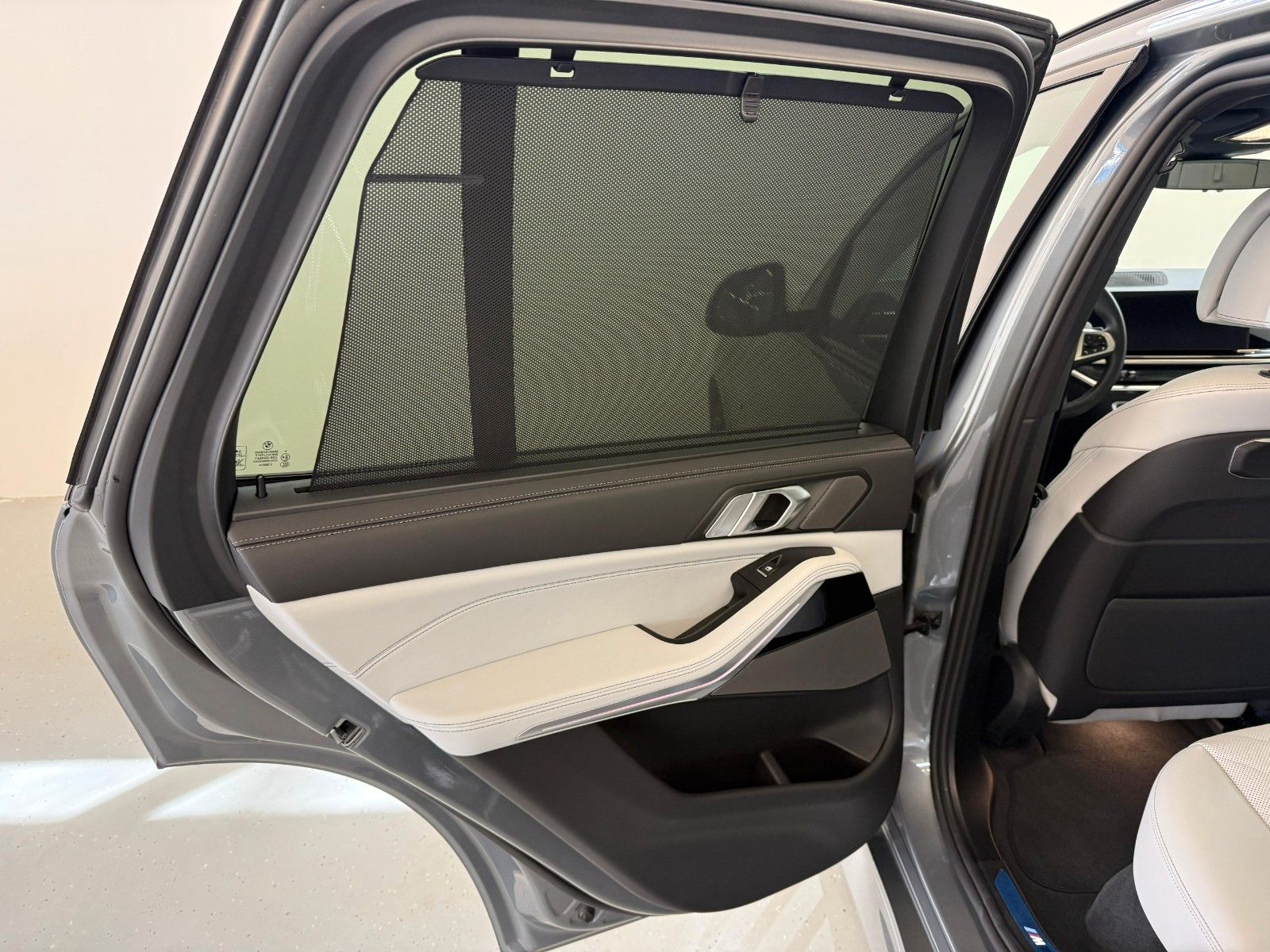 Fahrzeugabbildung BMW X5 40 d xDrive M Sport AC|HUD|PANO|HARMAN|LUFT