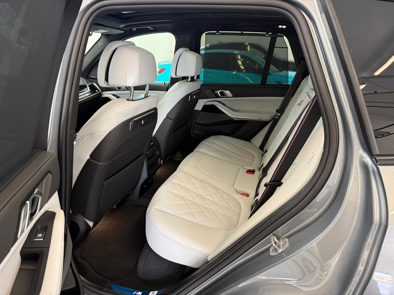 Fahrzeugabbildung BMW X5 40 d xDrive M Sport AC|HUD|PANO|HARMAN|LUFT
