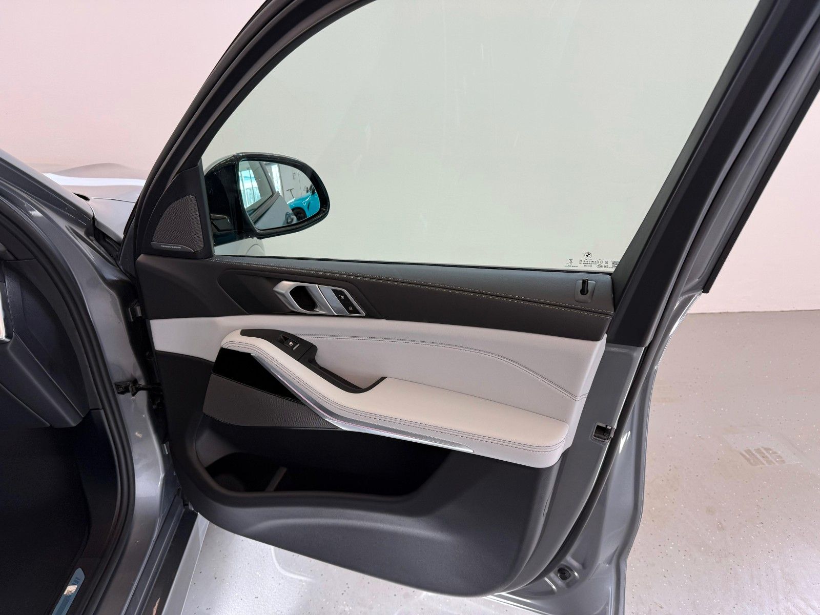 Fahrzeugabbildung BMW X5 40 d xDrive M Sport AC|HUD|PANO|HARMAN|LUFT