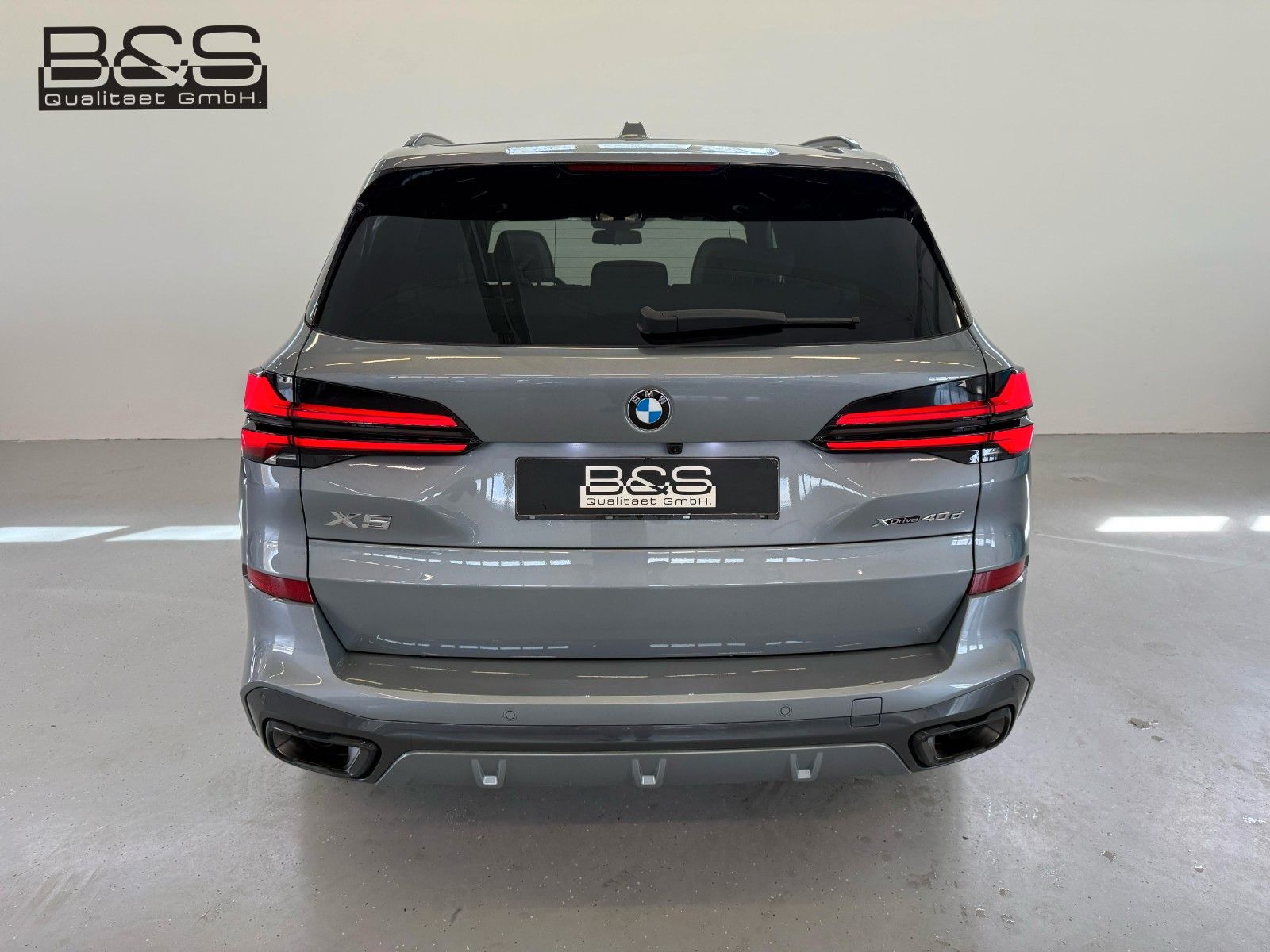 Fahrzeugabbildung BMW X5 40 d xDrive M Sport AC|HUD|PANO|HARMAN|LUFT