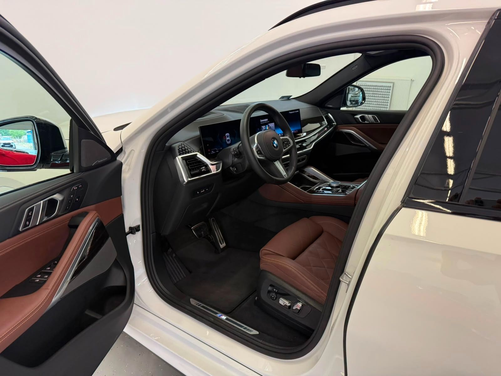 Fahrzeugabbildung BMW X6 30 d xDrive M Sport ACC|HUD|PANO|HARMAN|LUF