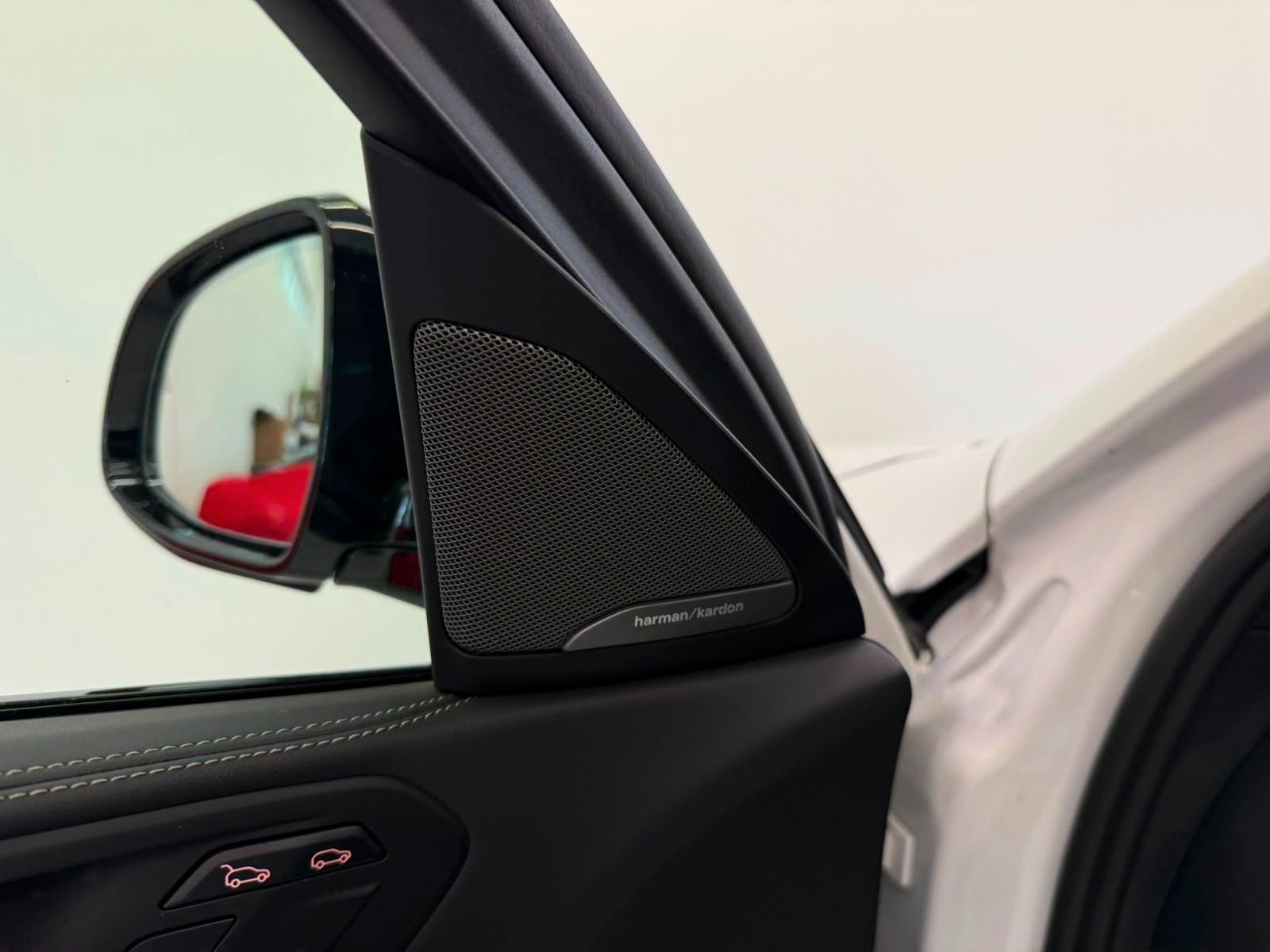 Fahrzeugabbildung BMW X6 30 d xDrive M Sport ACC|HUD|PANO|HARMAN|LUF