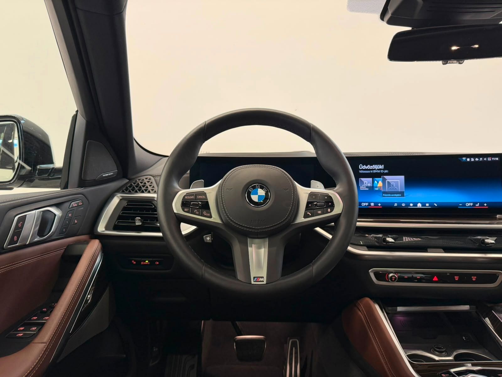 Fahrzeugabbildung BMW X6 30 d xDrive M Sport ACC|HUD|PANO|HARMAN|LUF