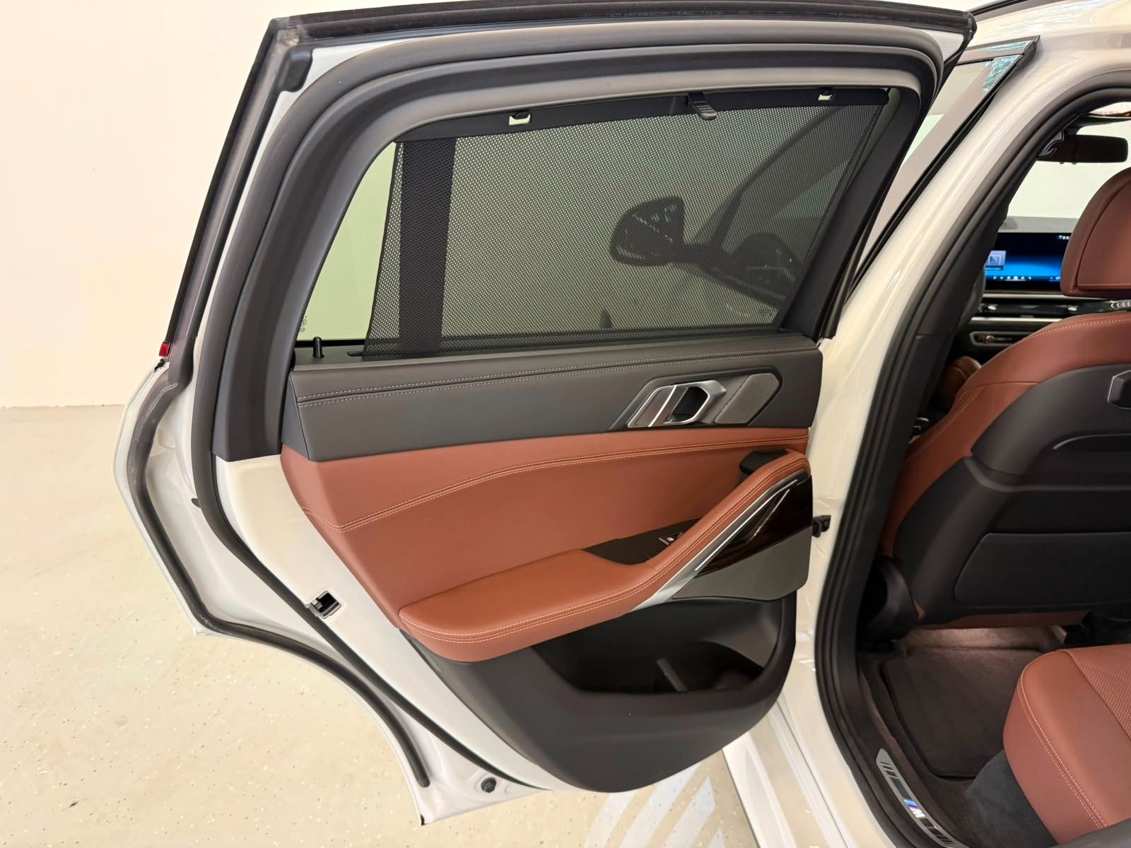 Fahrzeugabbildung BMW X6 30 d xDrive M Sport ACC|HUD|PANO|HARMAN|LUF