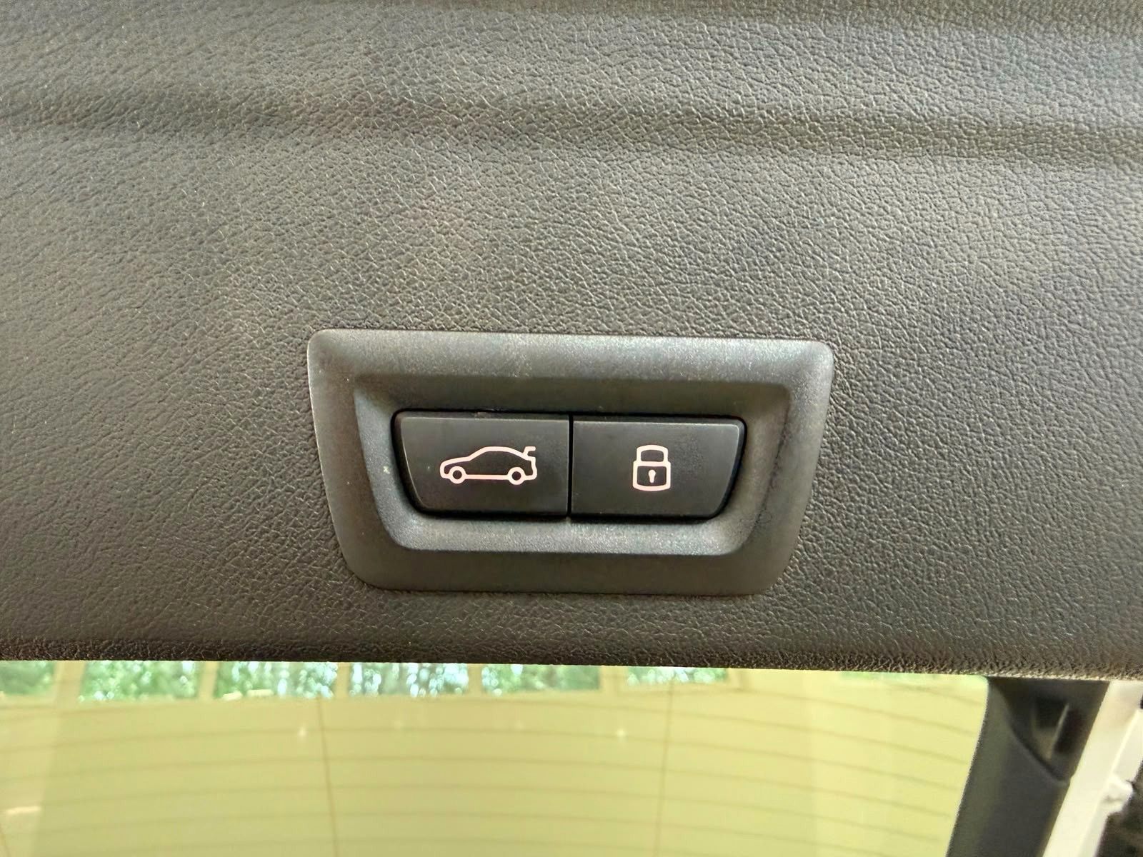 Fahrzeugabbildung BMW X6 30 d xDrive M Sport ACC|HUD|PANO|HARMAN|LUF