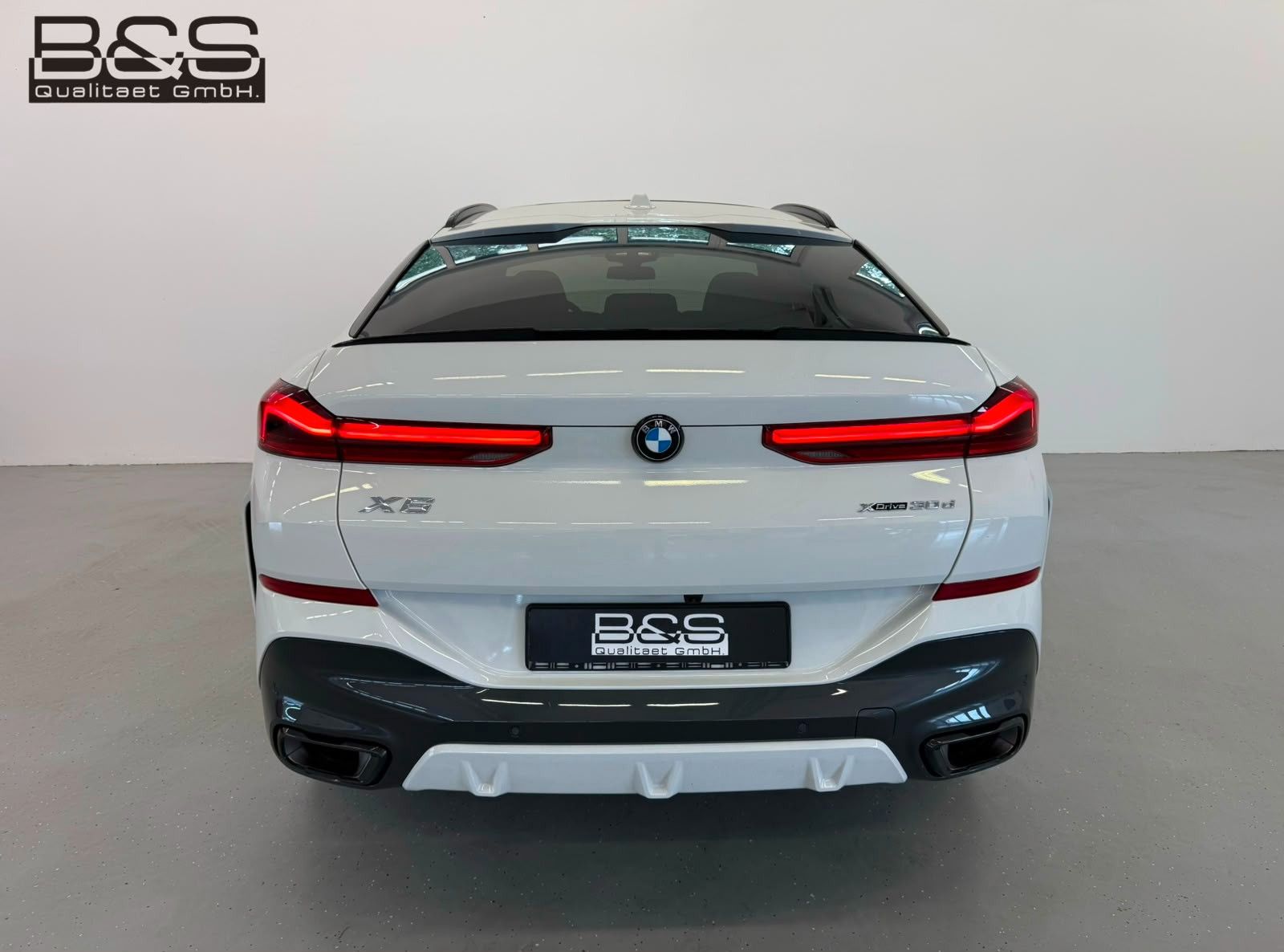 Fahrzeugabbildung BMW X6 30 d xDrive M Sport ACC|HUD|PANO|HARMAN|LUF