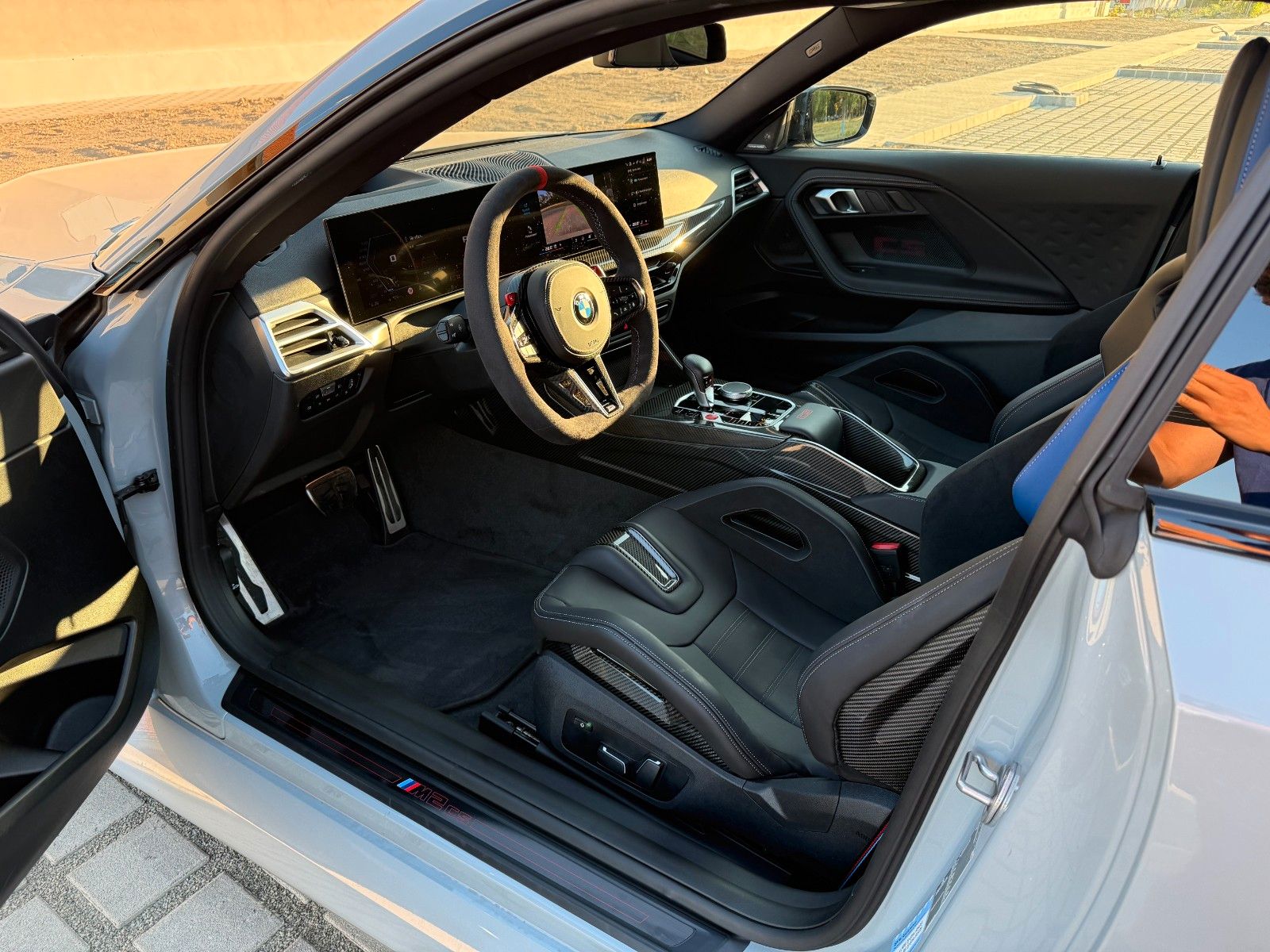 Fahrzeugabbildung BMW M2 CS |MDriverPack|CarbonDach|MCarbonSchalen|H&K