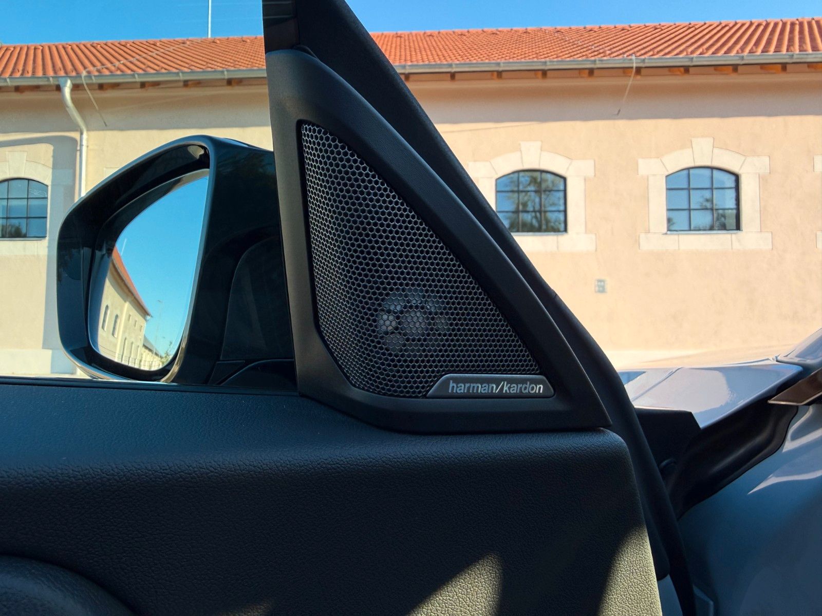 Fahrzeugabbildung BMW M2 CS |MDriverPack|CarbonDach|MCarbonSchalen|H&K
