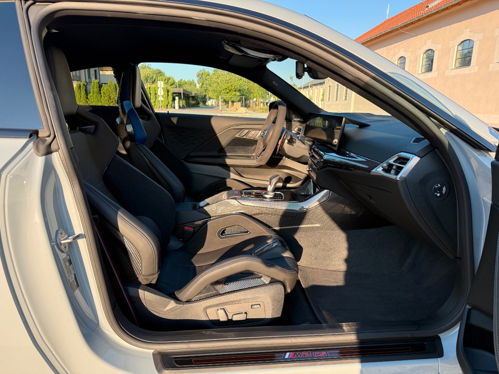 Fahrzeugabbildung BMW M2 CS |MDriverPack|CarbonDach|MCarbonSchalen|H&K