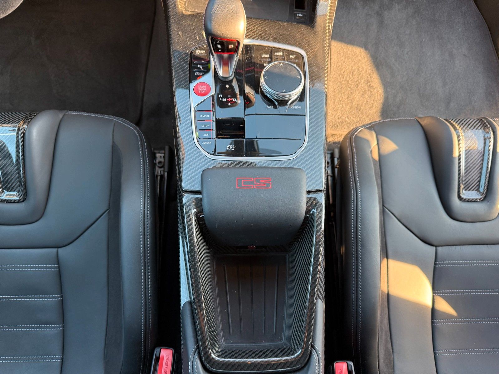 Fahrzeugabbildung BMW M2 CS |MDriverPack|CarbonDach|MCarbonSchalen|H&K