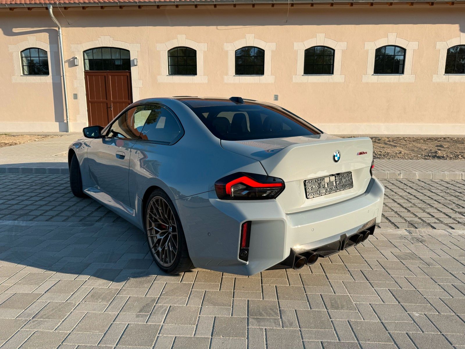Fahrzeugabbildung BMW M2 CS |MDriverPack|CarbonDach|MCarbonSchalen|H&K