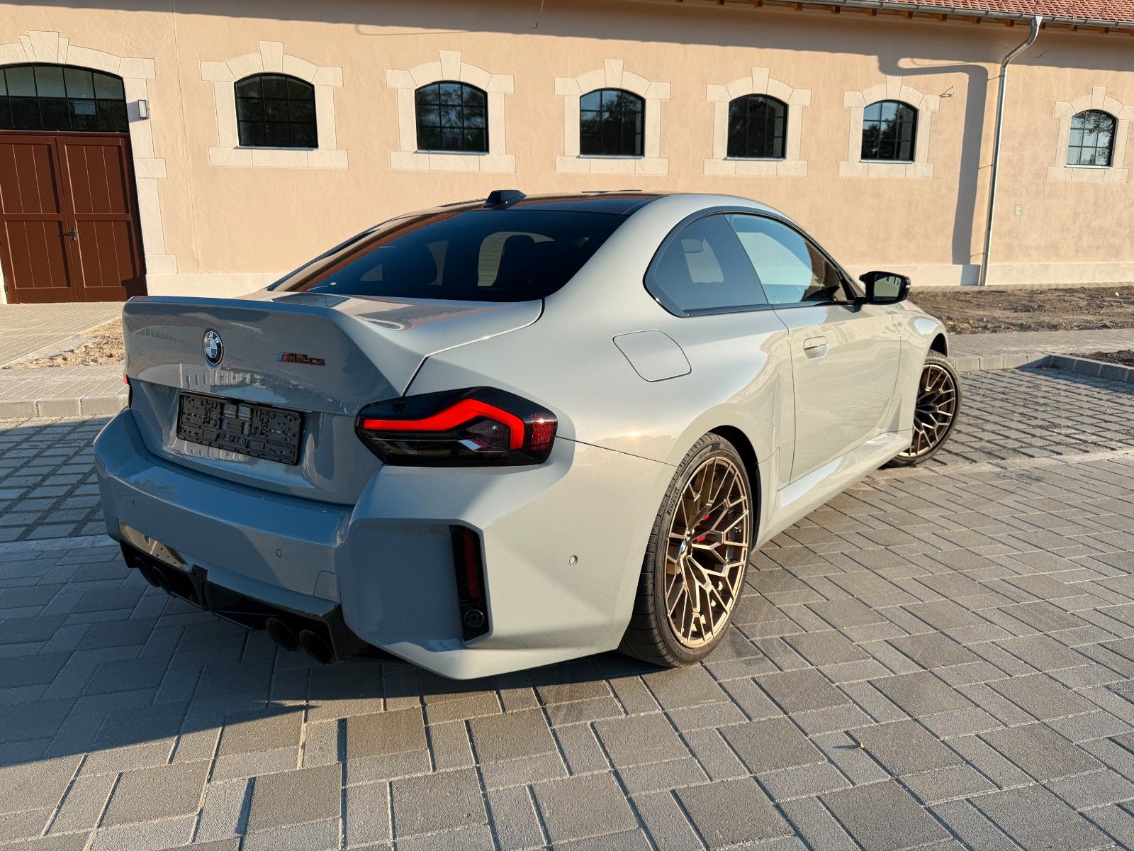 Fahrzeugabbildung BMW M2 CS |MDriverPack|CarbonDach|MCarbonSchalen|H&K