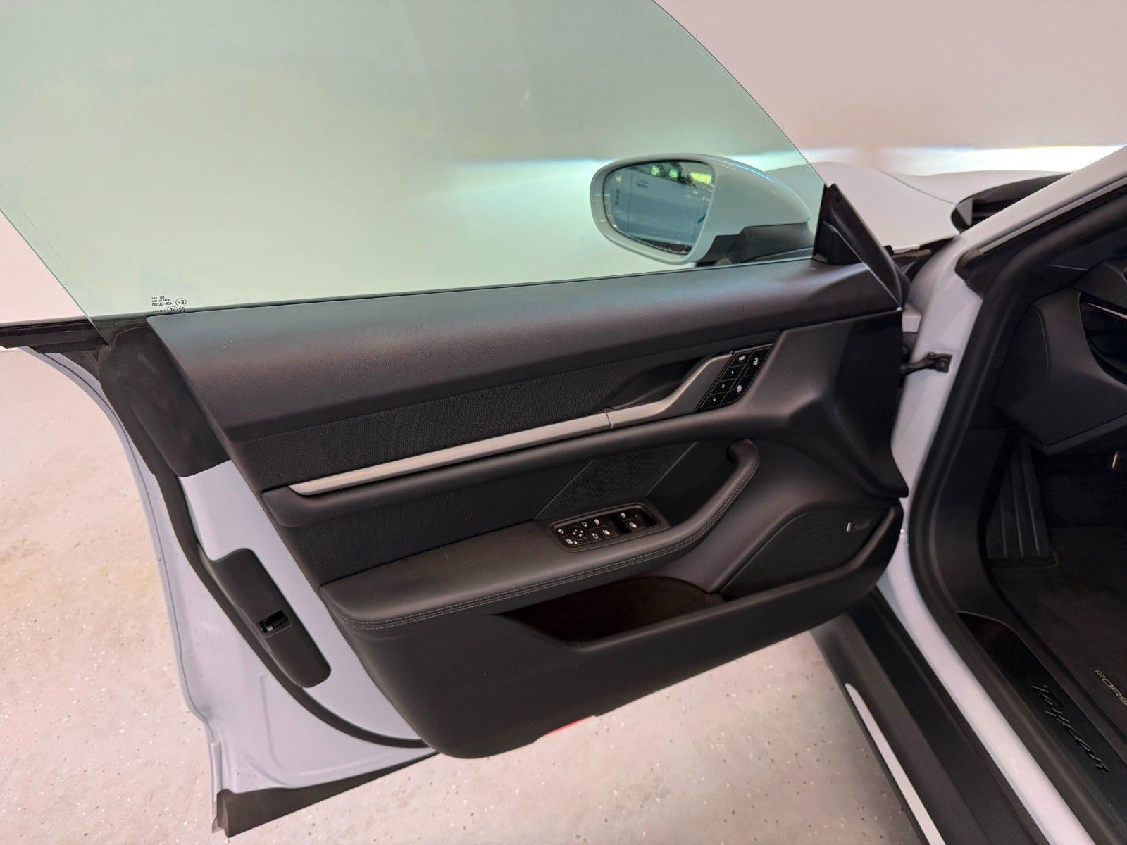 Fahrzeugabbildung Porsche Taycan ACC|HUD|PANO|BOSE|Sport-Design-Paket|