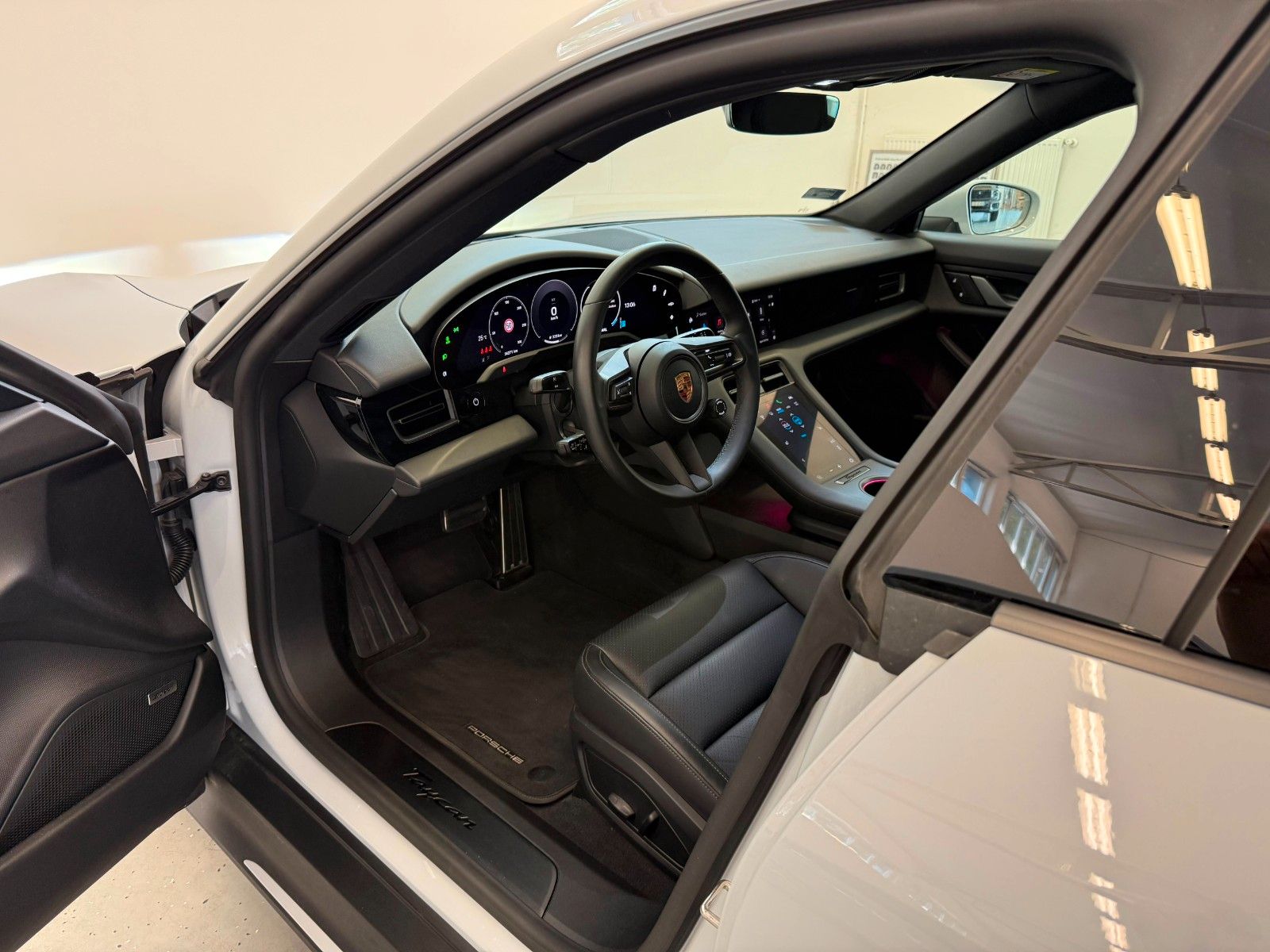 Fahrzeugabbildung Porsche Taycan ACC|HUD|PANO|BOSE|Sport-Design-Paket|