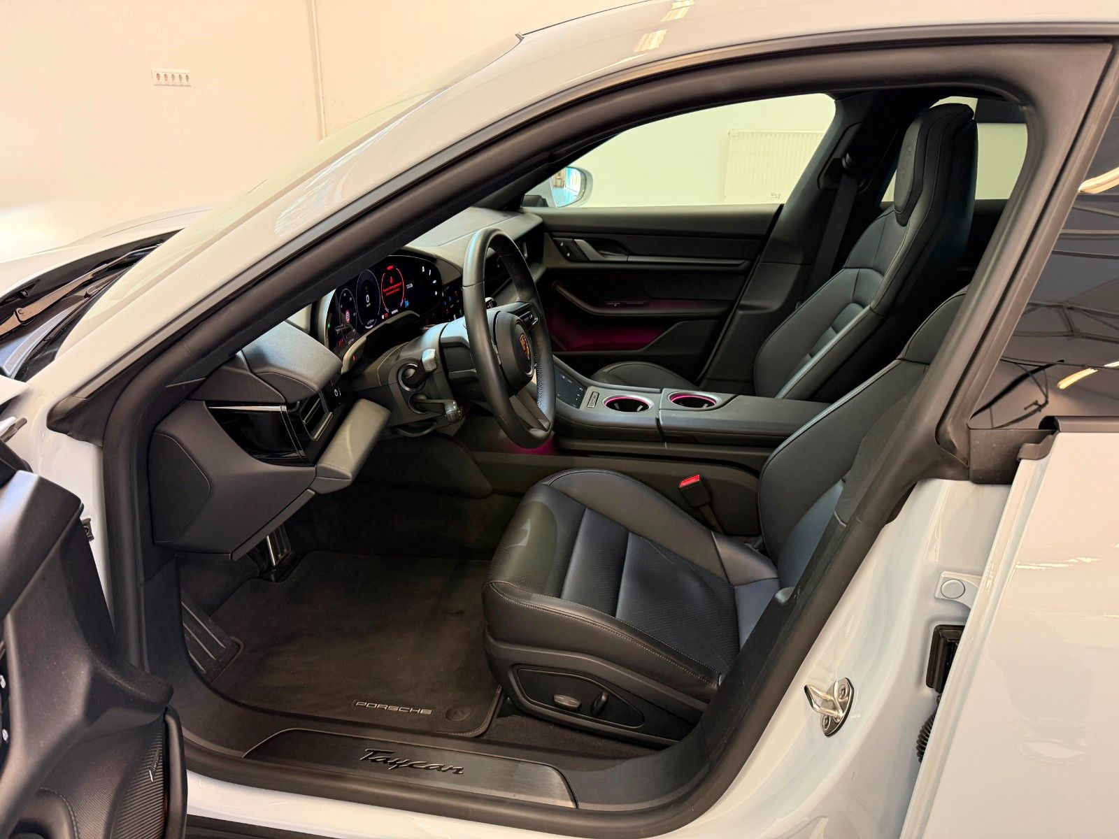 Fahrzeugabbildung Porsche Taycan ACC|HUD|PANO|BOSE|Sport-Design-Paket|
