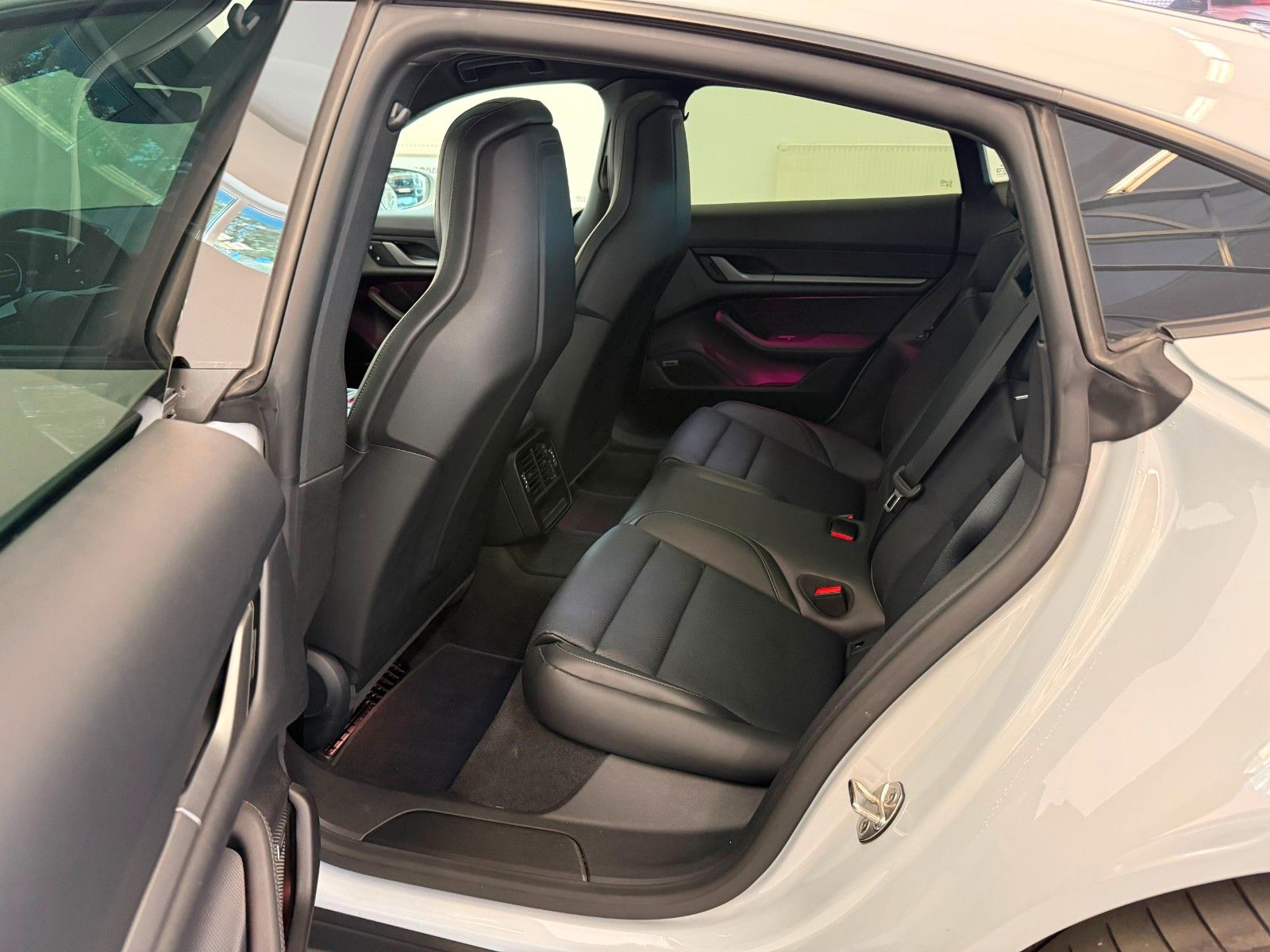 Fahrzeugabbildung Porsche Taycan ACC|HUD|PANO|BOSE|Sport-Design-Paket|