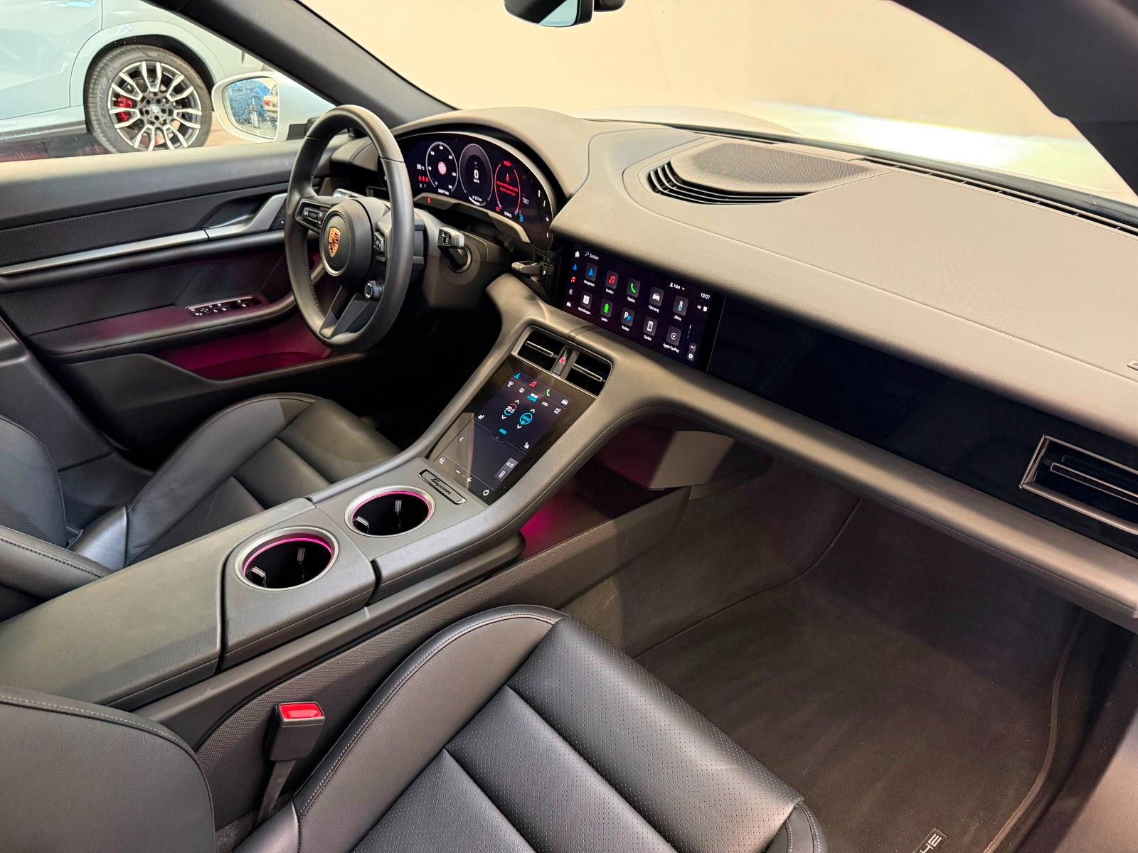 Fahrzeugabbildung Porsche Taycan ACC|HUD|PANO|BOSE|Sport-Design-Paket|