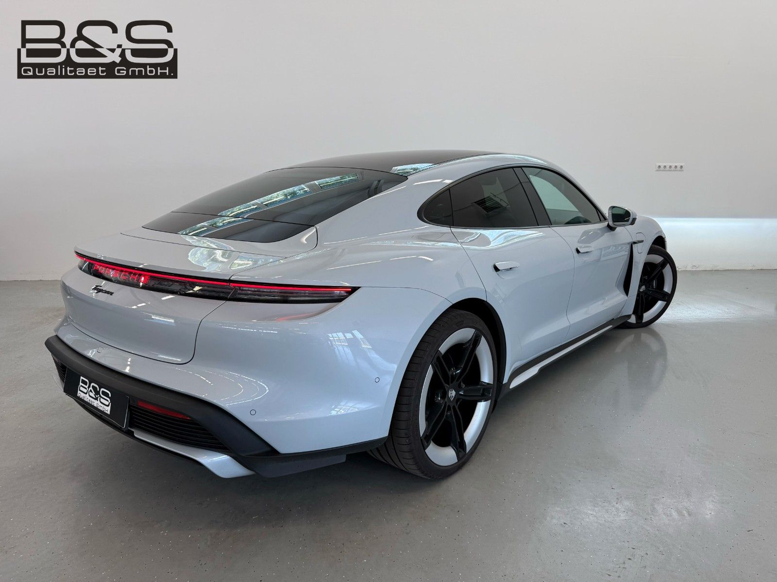 Fahrzeugabbildung Porsche Taycan ACC|HUD|PANO|BOSE|Sport-Design-Paket|