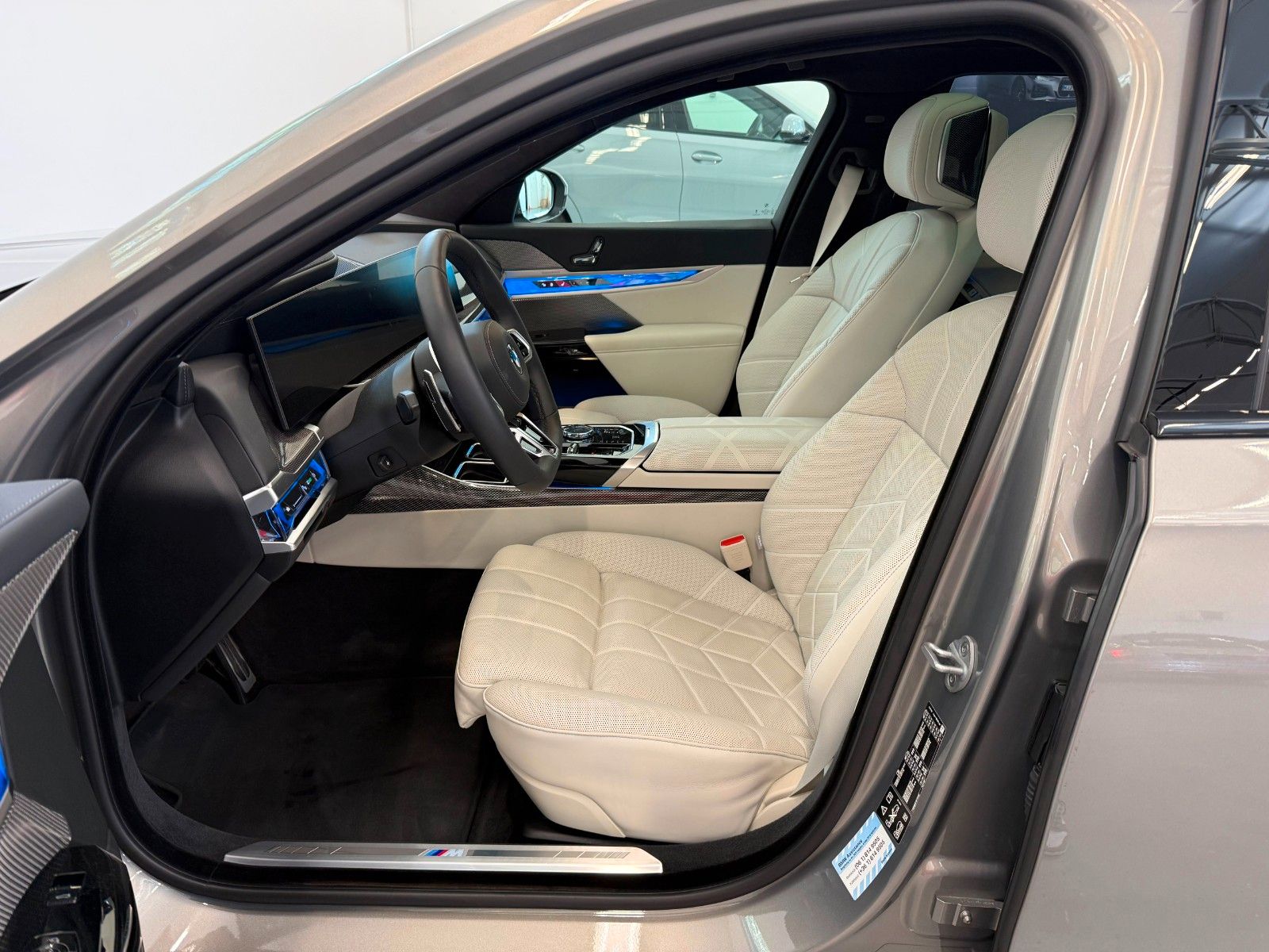 Fahrzeugabbildung BMW 740 d xDrive M Sport | Mwst Ausw | BMW Garantie|