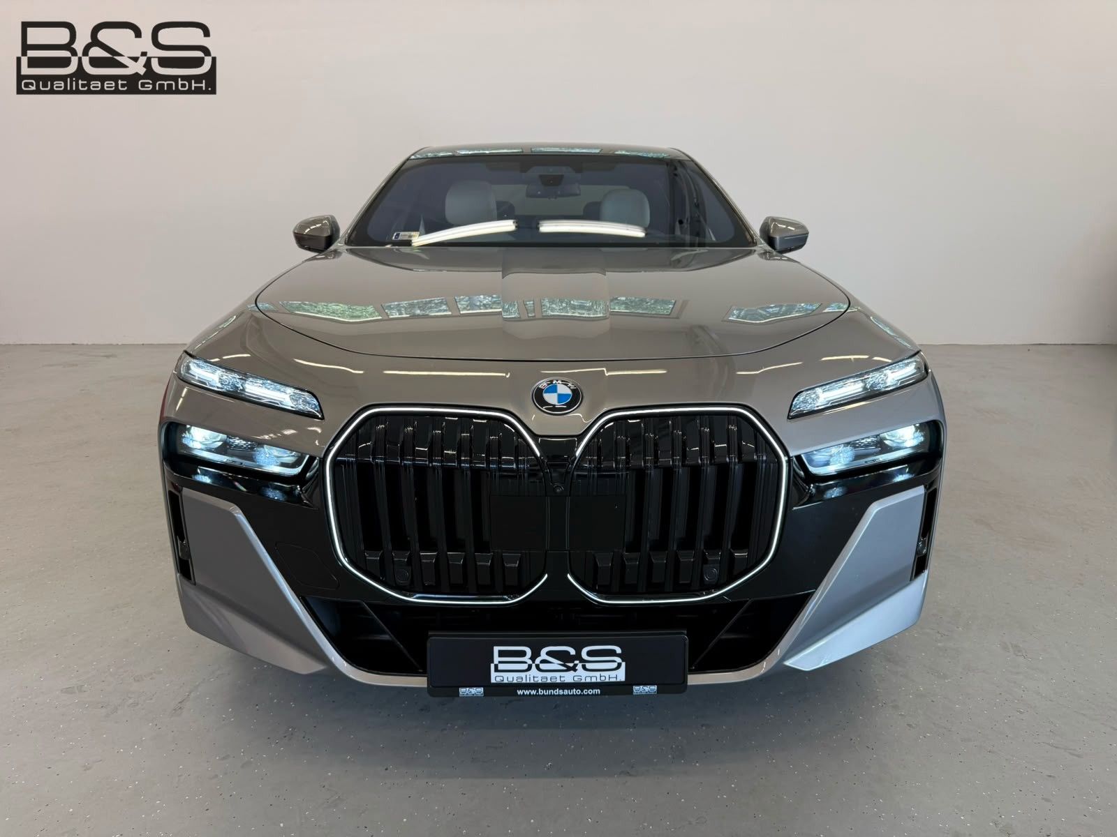 Fahrzeugabbildung BMW 740 d xDrive M Sport | Mwst Ausw | BMW Garantie|