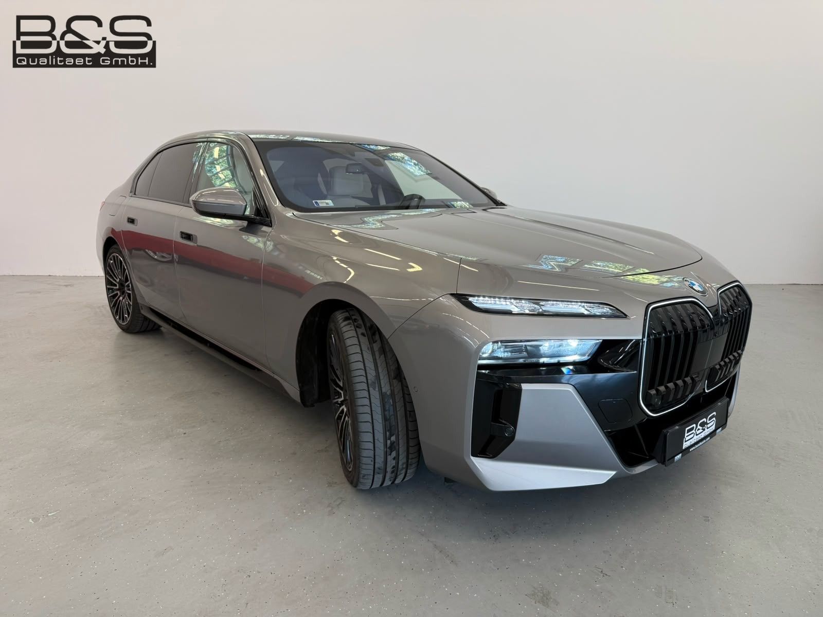 Fahrzeugabbildung BMW 740 d xDrive M Sport | Mwst Ausw | BMW Garantie|