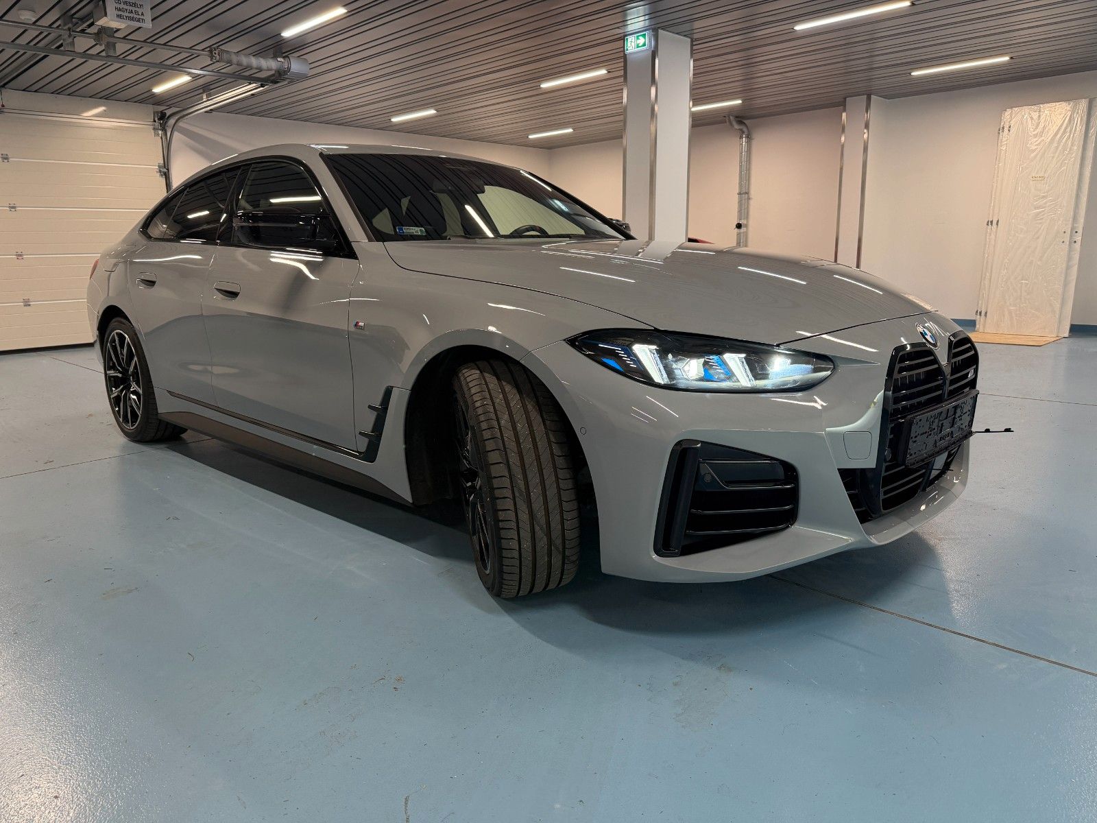 Fahrzeugabbildung BMW M440i Gran Coupe xDrive,HUD,Harman,SHD,ACC,usw