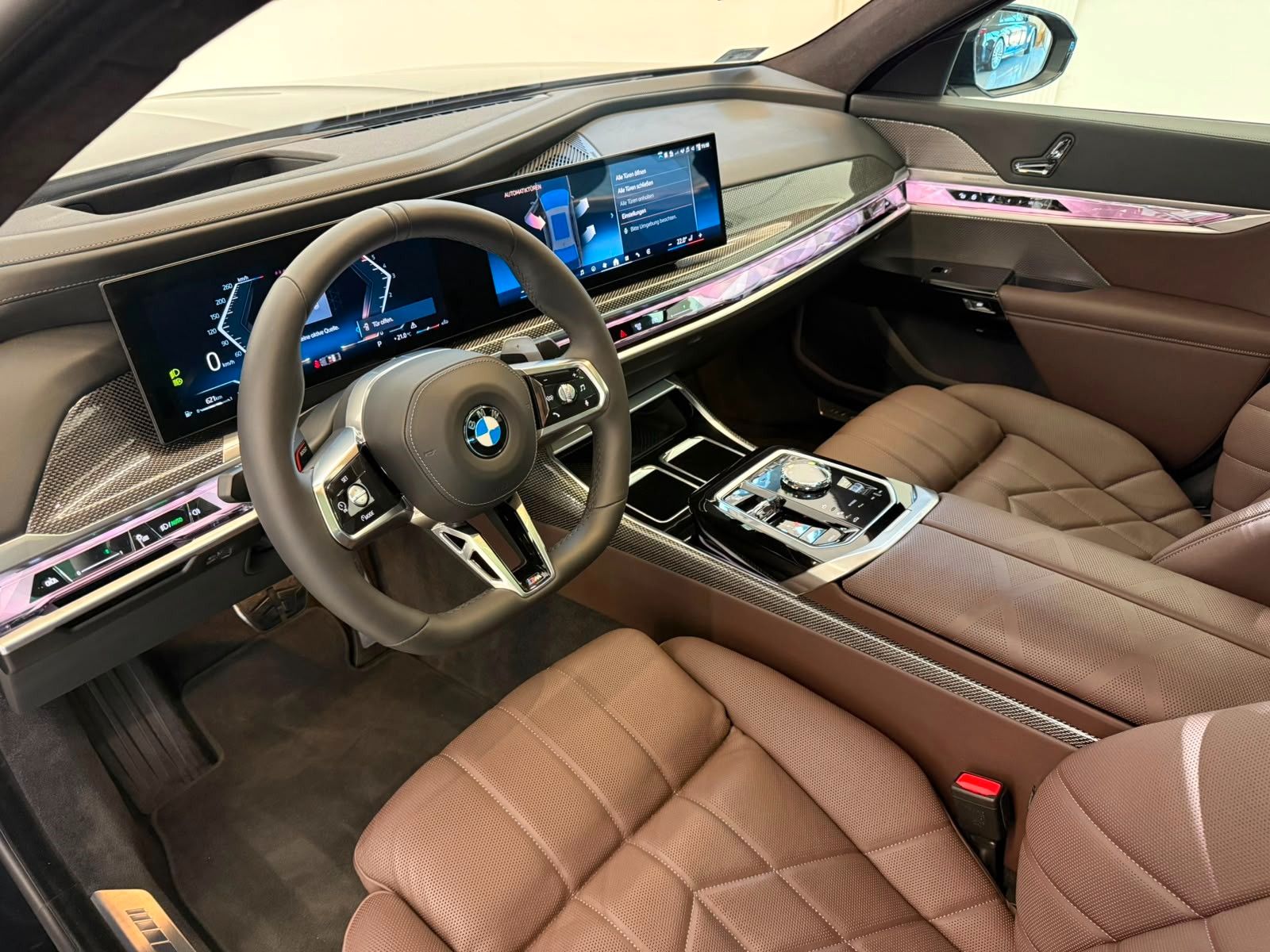 Fahrzeugabbildung BMW 740d xDrive M Sport,VOLLAUSST,MWST AUSW,UNFALLFR