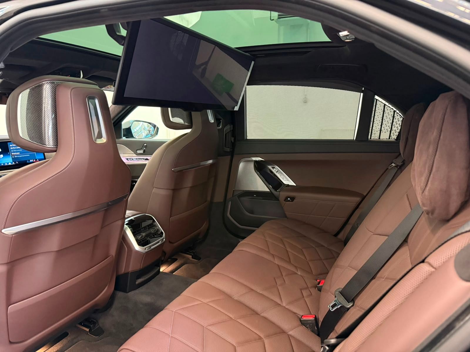 Fahrzeugabbildung BMW 740d xDrive M Sport,VOLLAUSST,MWST AUSW,UNFALLFR