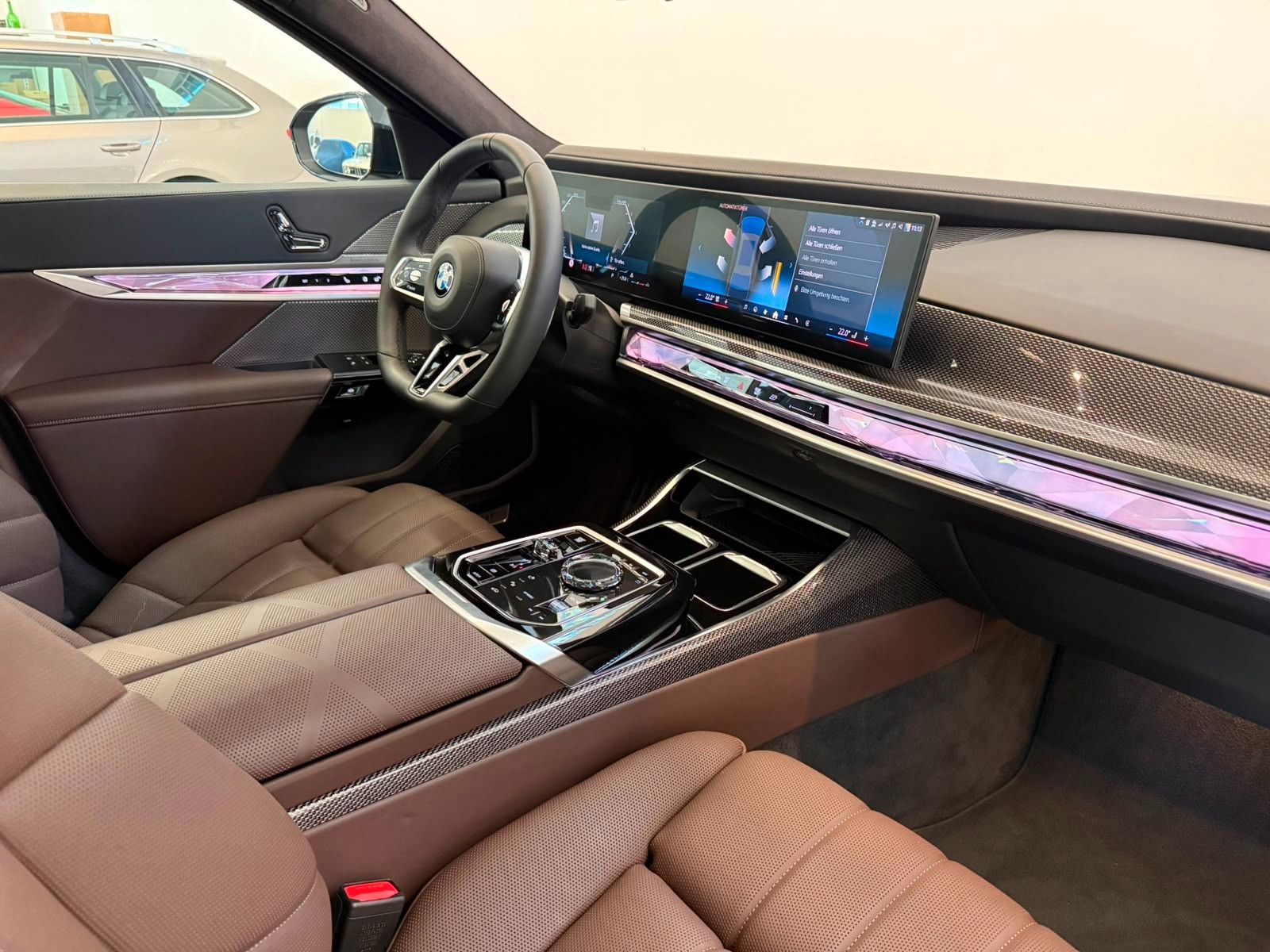 Fahrzeugabbildung BMW 740d xDrive M Sport,VOLLAUSST,MWST AUSW,UNFALLFR